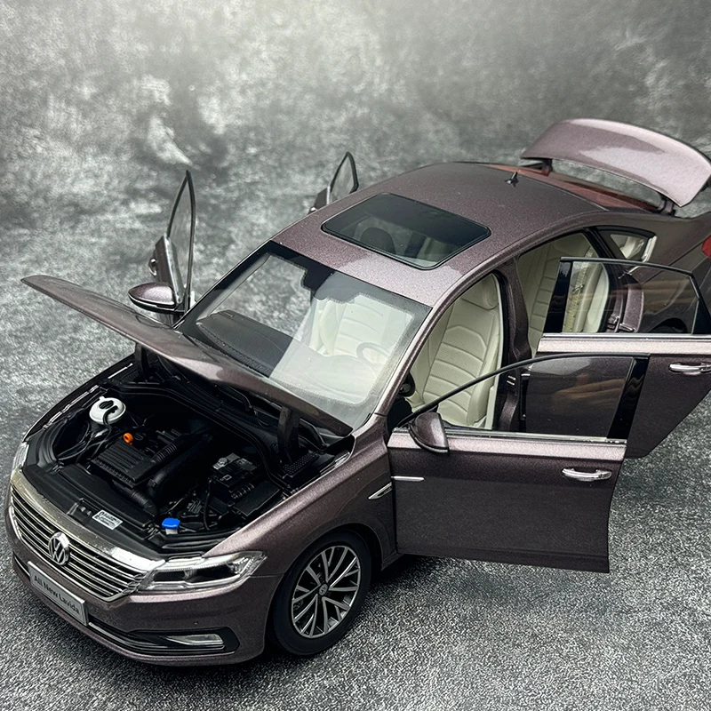 Original de fábrica 1:18 SAIC Volkswagen Lavida 2022 modelo de coche de aleación fundida, juguete de regalo del festival para niños, artículo decorativo para adultos