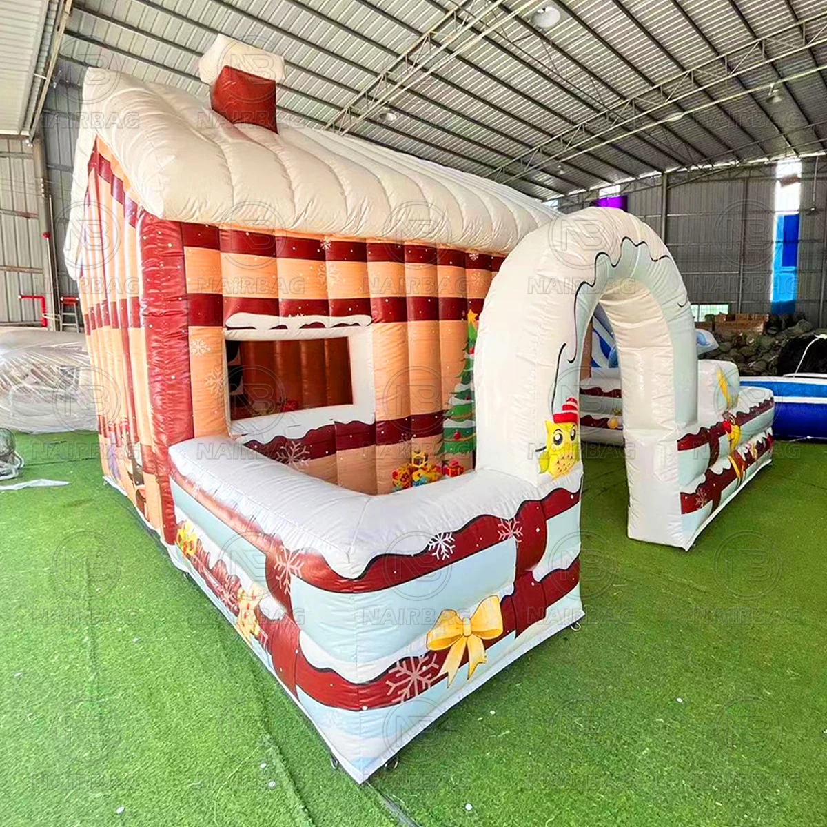 屋外用ブラウンサンタ洞窟PVC製インフレータブルクリスマスハウス、インフレータブルキャビンテント、ホリデーイベントパーティー装飾用