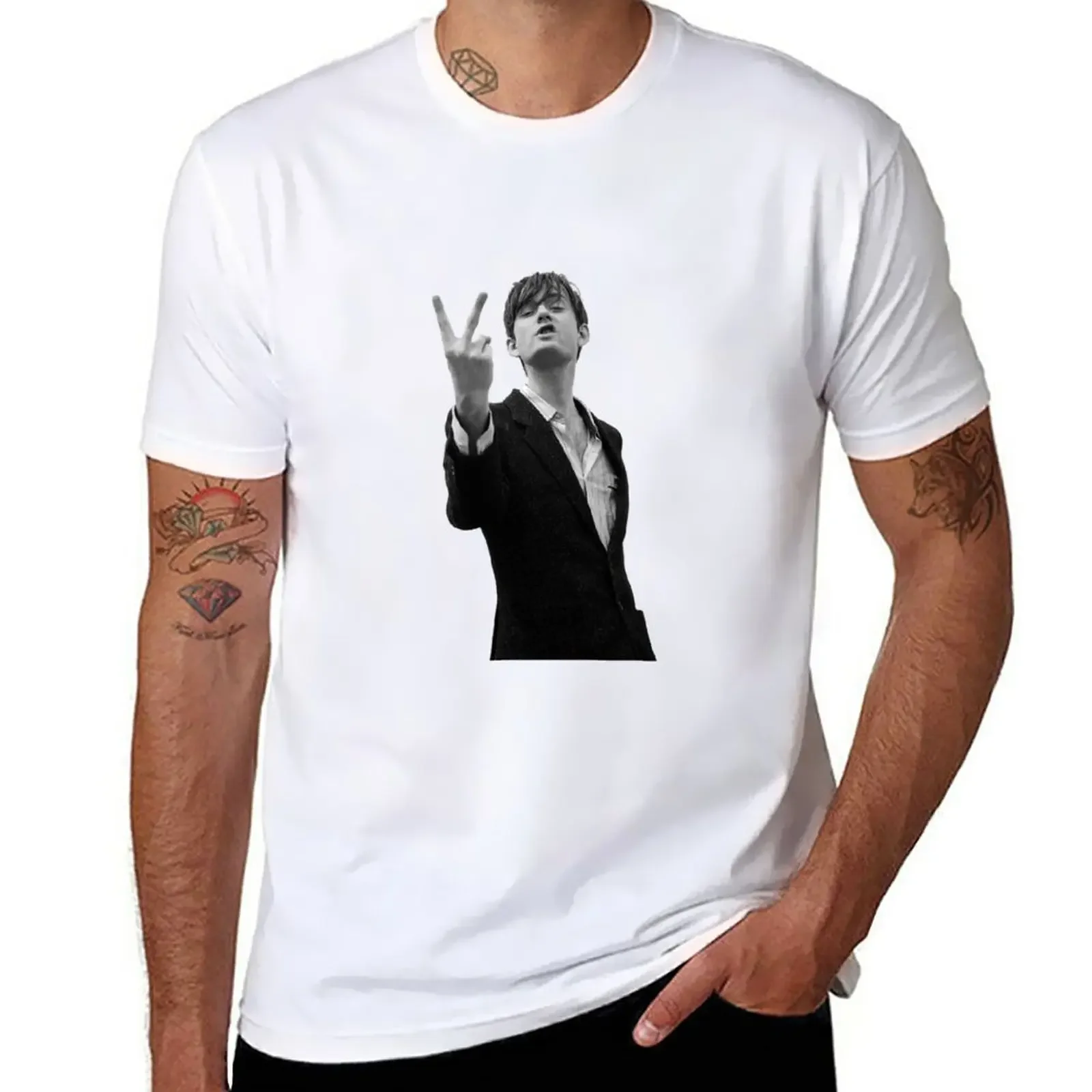 Jarvis Cocker Classic Outline V Sign Artwork High Quality Clear Background Iconic T-Shirt cute clothes plain men clothes