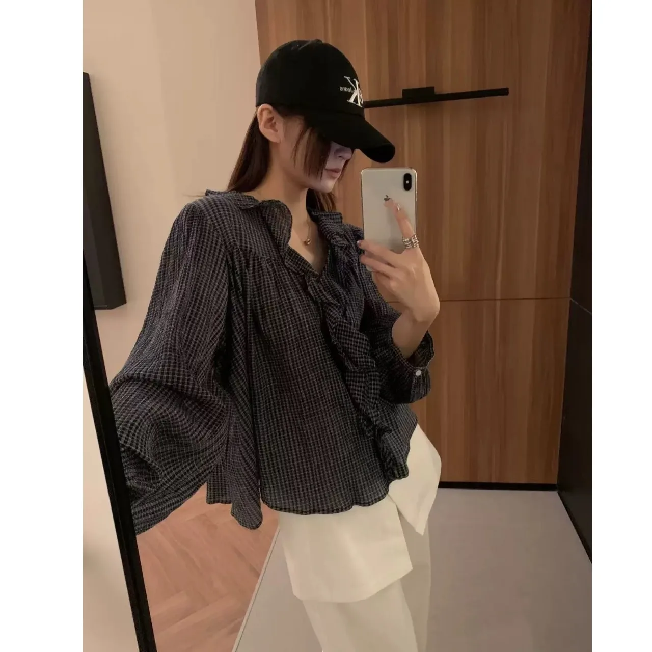 

Свободная корейская блузка с V-образным вырезом и рюшами, в клетку, для женщин, с длинными рукавами, из тонкой ткани, весенняя