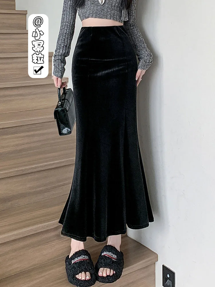 Retro Velvet Skirt Women's Spring New Black Skirts High Waist Hip Skirt Pear Shapes Slim fit Fishtail Skirt