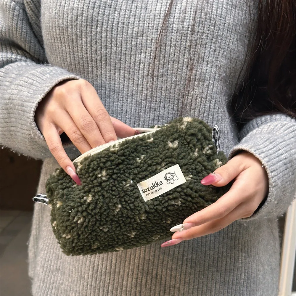 Winter New Small Love Pencil Case Student Pencil Pouch Large Capacity Stationery Organizer Soft Makeup Bag Travel Toiletry Bag