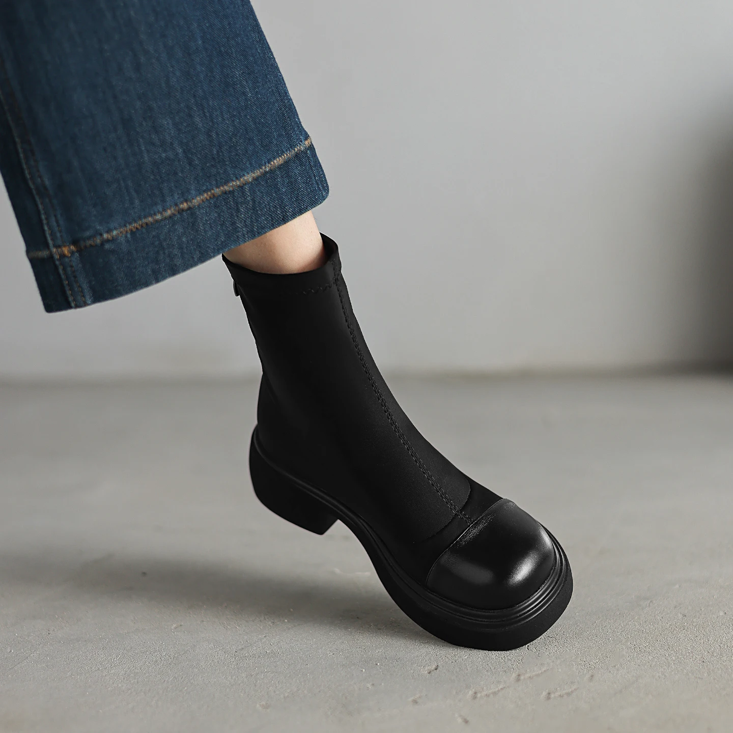 

Удобные ботинки Thi Bot с круглой головкой, новые осенние женские ботинки большого размера, водонепроницаемые, теплые, Briti Sle