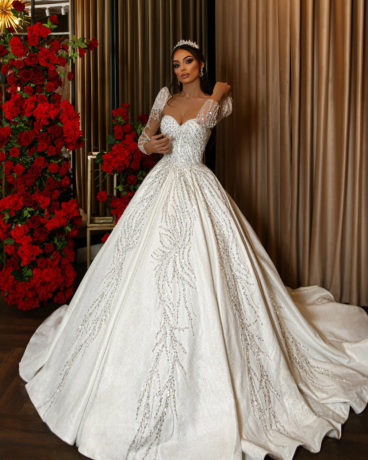 Luxury Ball Gown Wedding Dresses Sexy Sweetheart Beads Appliques Lace Bridal Gowns Custom Made Lace-Up Back Sweep Train Robes