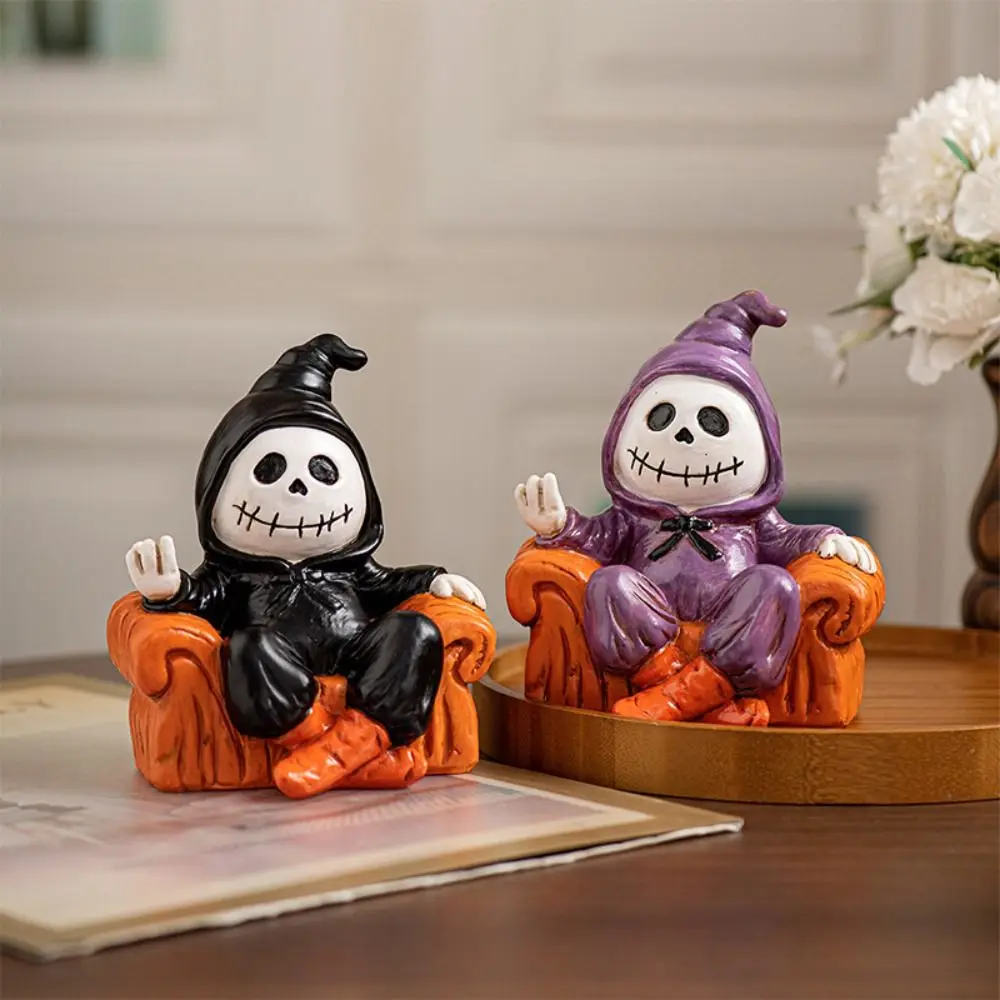 

Micro Landscape Resin Halloween Sofa Ghost Figure Spooky Cartoon Ghost Art Sculpture Cute Ghost Statue Ornament Desk