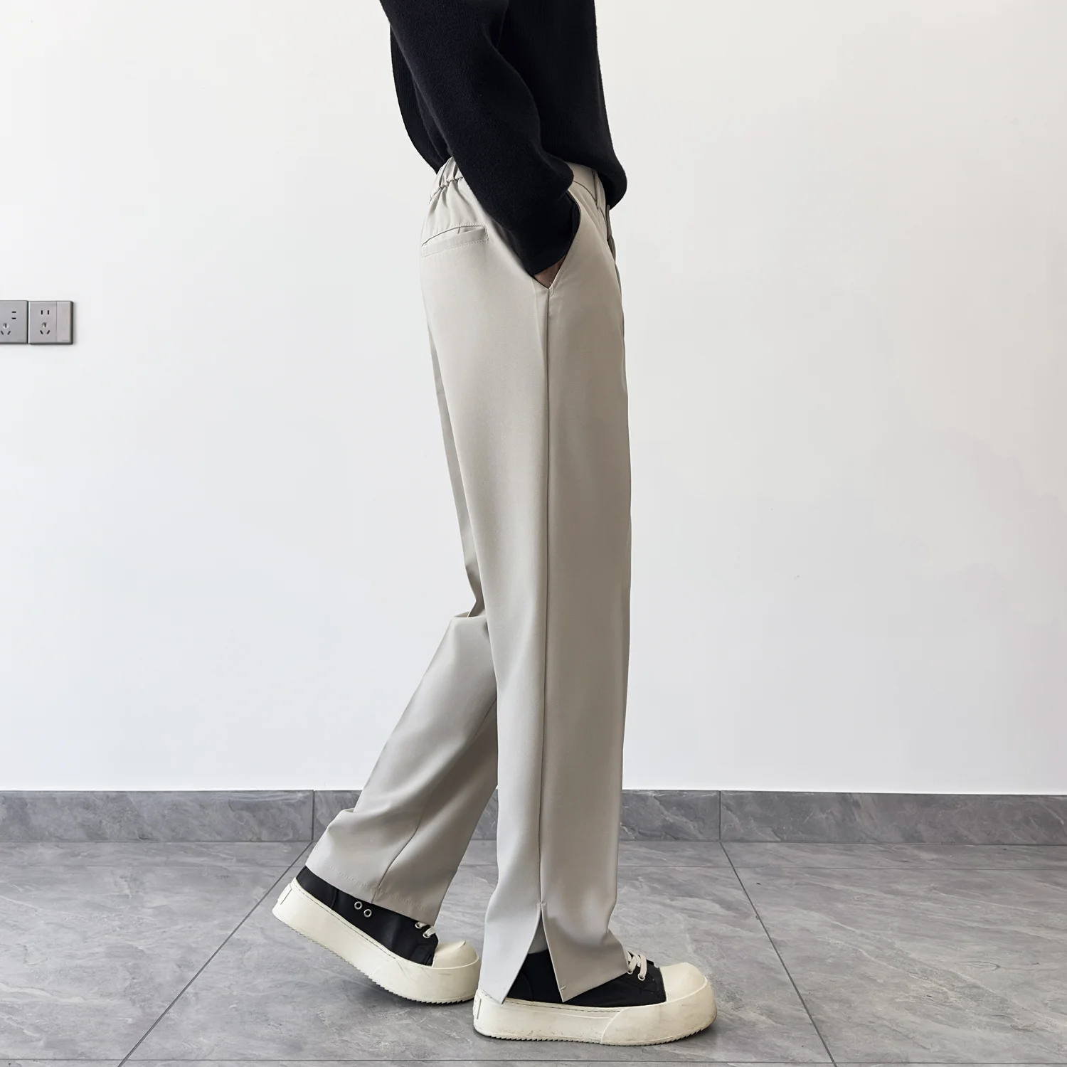 Herbsthosen für Herren, lockere Freizeithosen mit guter Drapierung, bodenlange Hosen, koreanischer Stil, trendige gerade Anzughosen. – Detail 35