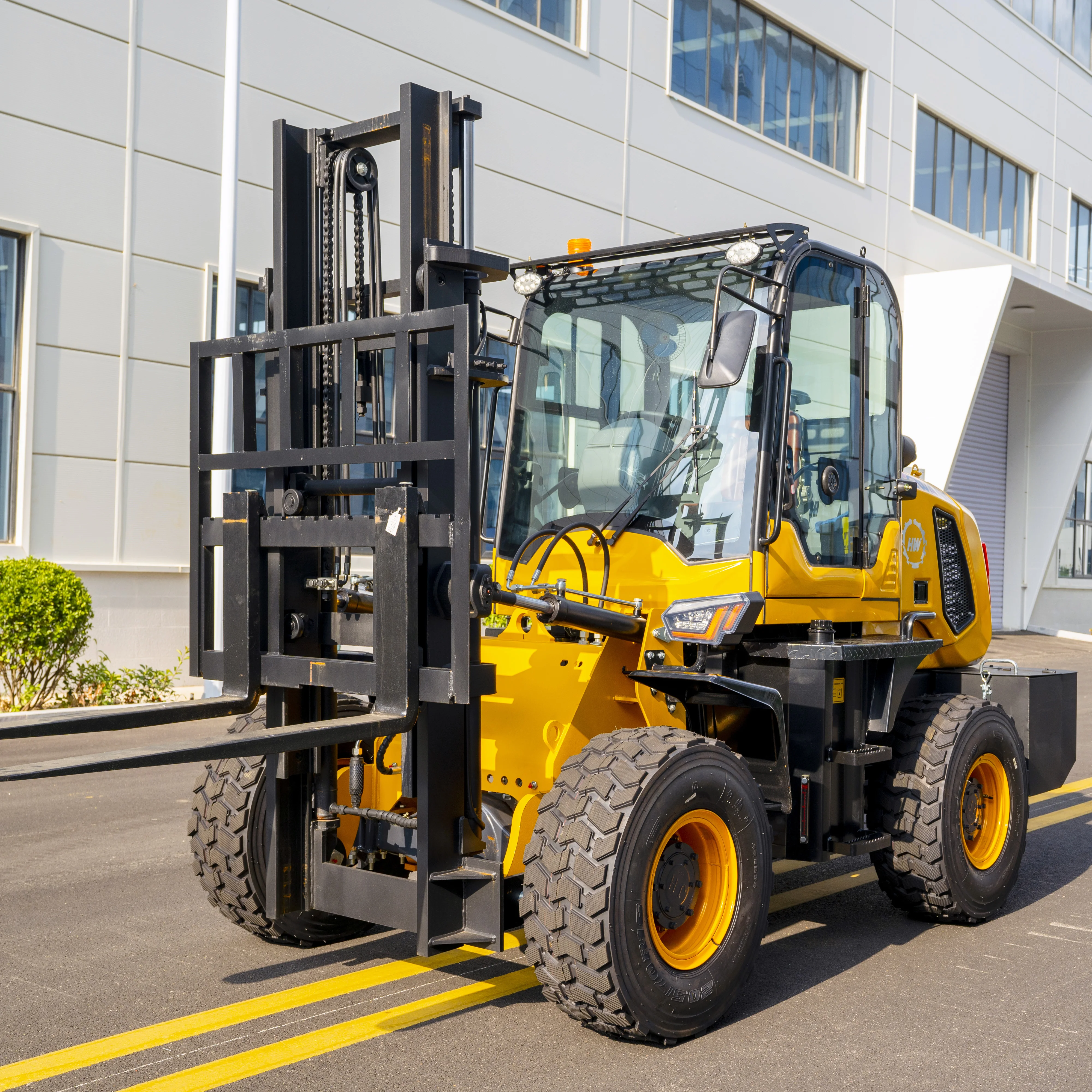 

All-terrain off-road Forklift 3 Ton 4x4 Diesel Forklift Truck 3-7m Lift 4WD Rough Terrain China Forklifts Customized