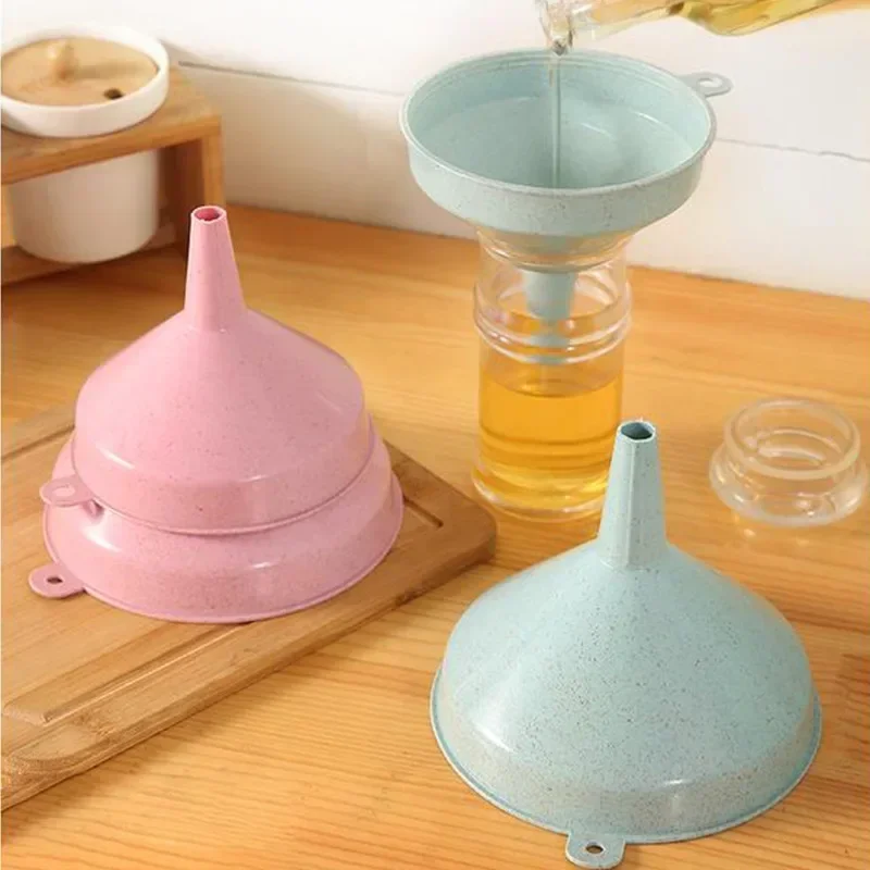 New Plastic Funnel Kitchen Oil and Wine Liquid Dispenser Funnel Large Caliber Can Be Hung Funnel Kitchen Tools