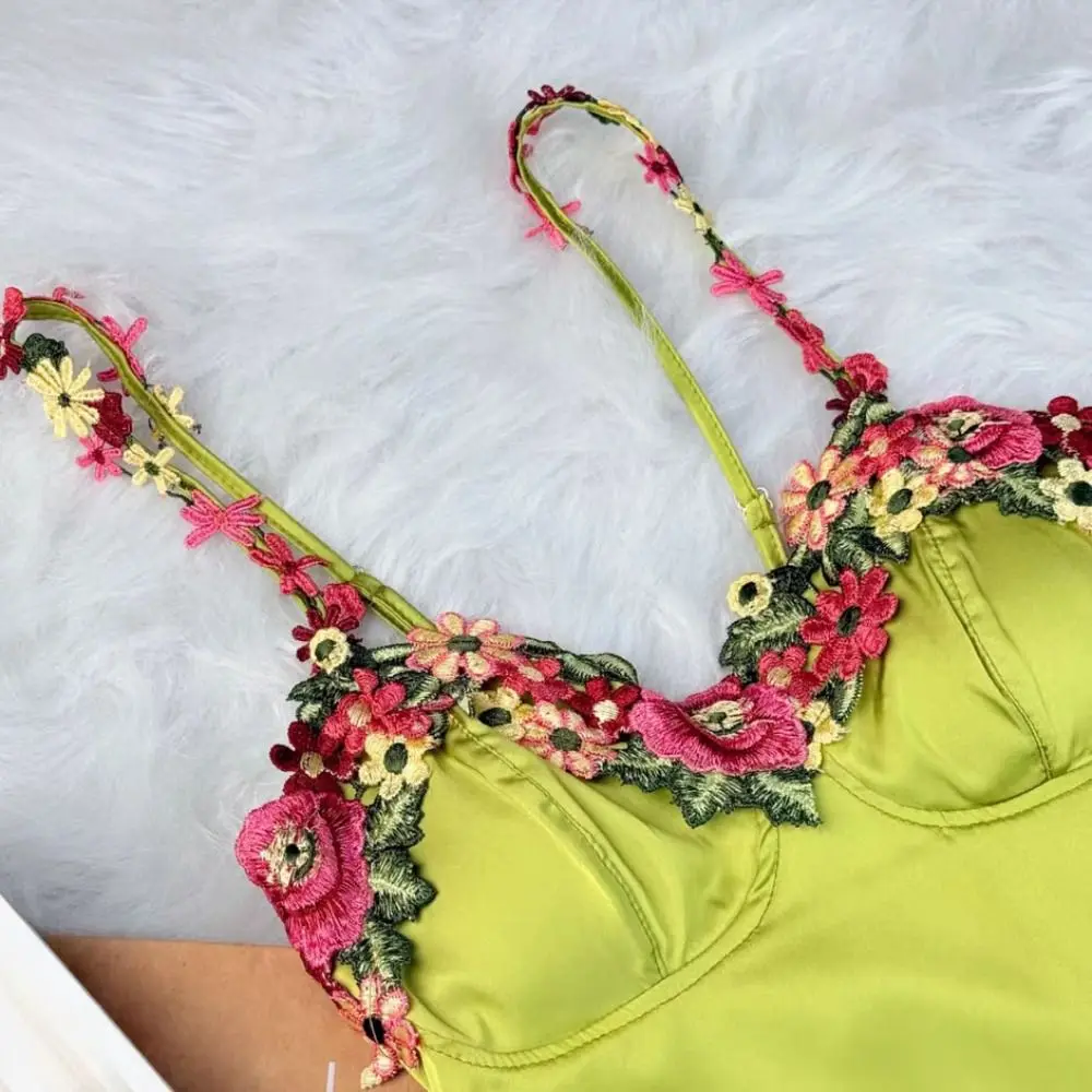 

Flower Embroidery Women's Pajama Dress Sleeveless Thin Satin Silk Suspender Nightdress Beauty Back Sleepwear