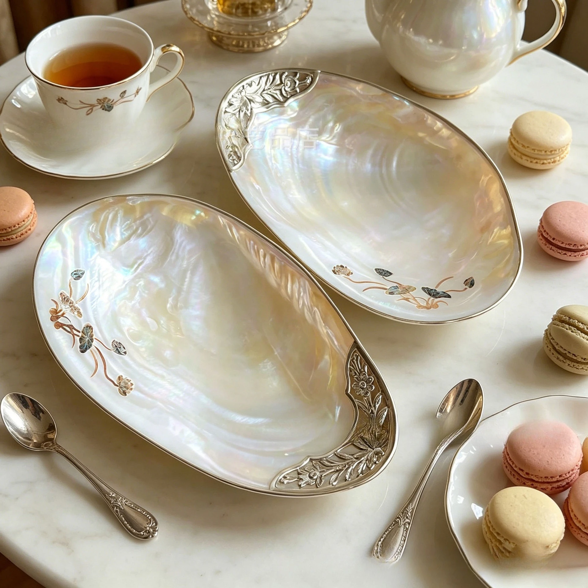 Deep sea natural shell, snail, decorative plate, desktop storage, light luxury, high-end ornaments, home furnishing ideas