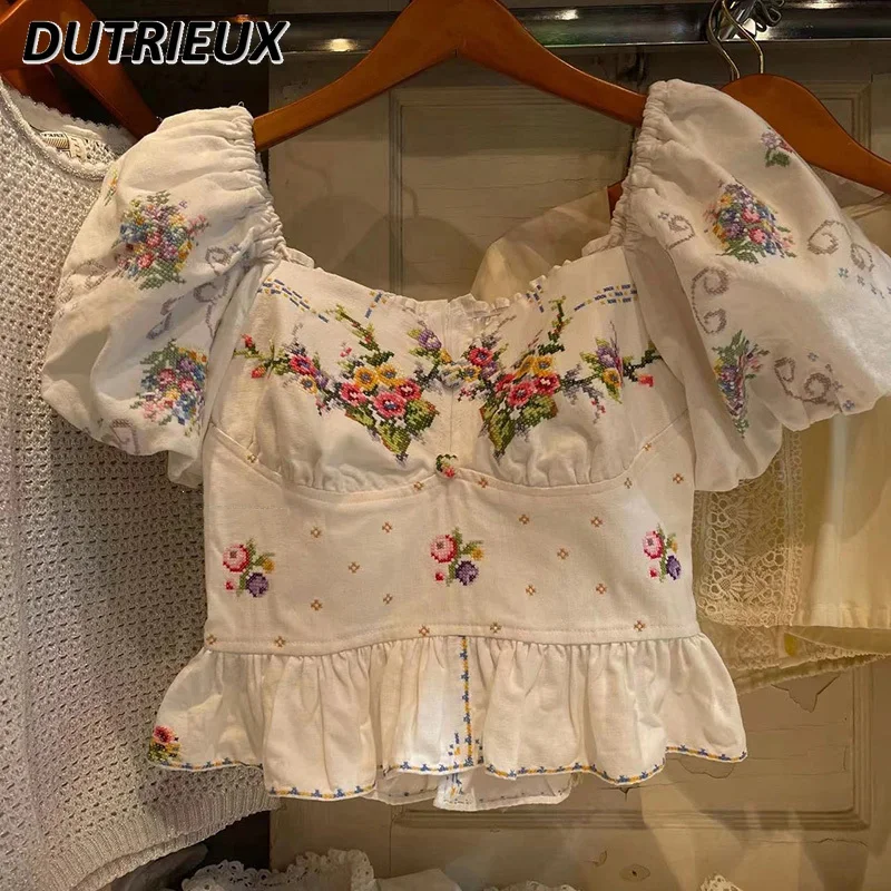 

French Retro Shoulder Short Puff Sleeve T-shirt 2024 New Women's Machine Embroidery Design Sense Niche White Sweet Tops