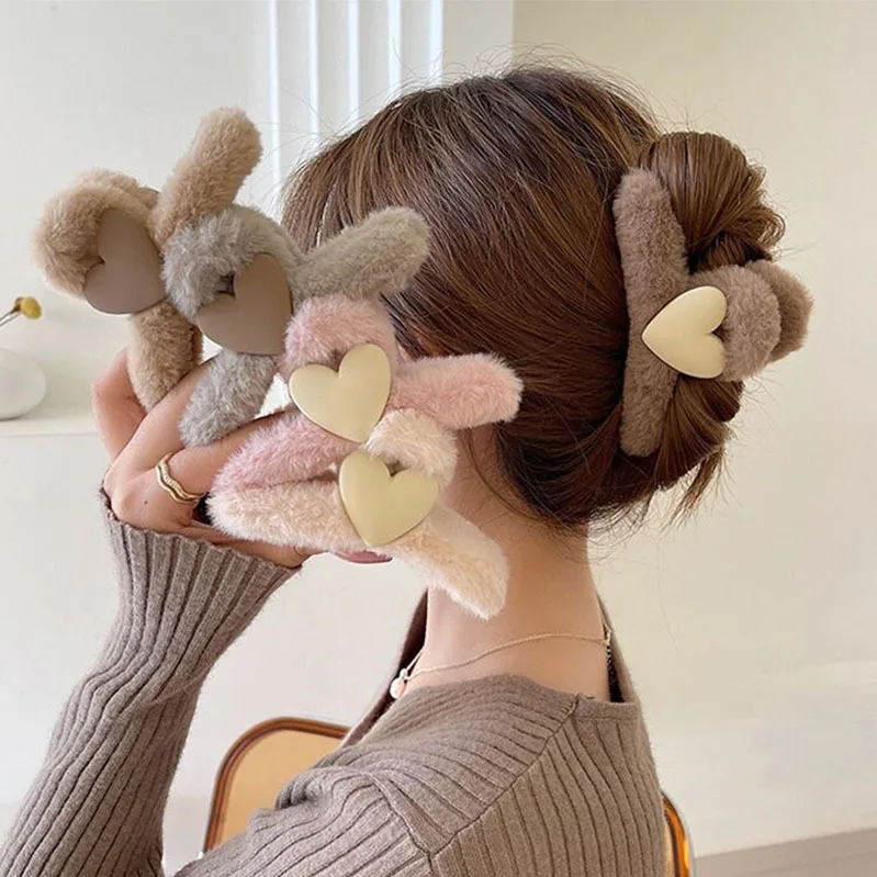 Winter Fluffy Plush Heart Hair Claw Clips Elegant Multicolor Banana Barrettes Women Girls Cute Large Non-Slip Shark Hairpins