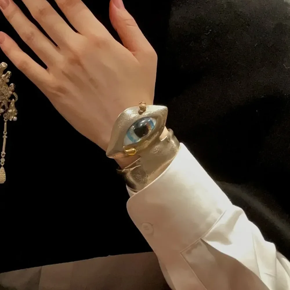 Vintage Ethnic Alloy Metal Blue Eyes Cuff Bracelet For Women, Fashion Exaggerated Hand Open Bangles Accessories