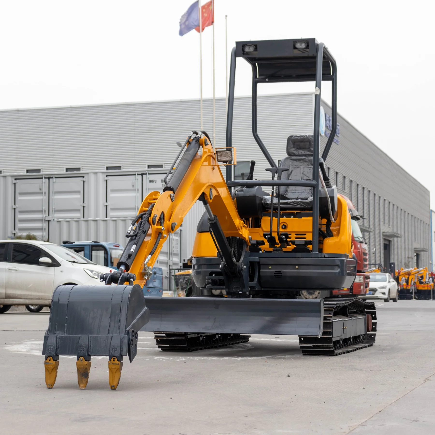 

YG Customized Mini Excavator Suppliers Crawler Digger Farm Excavator New Mini Bagger Engine 2.5ton Mini Excavator For Sale