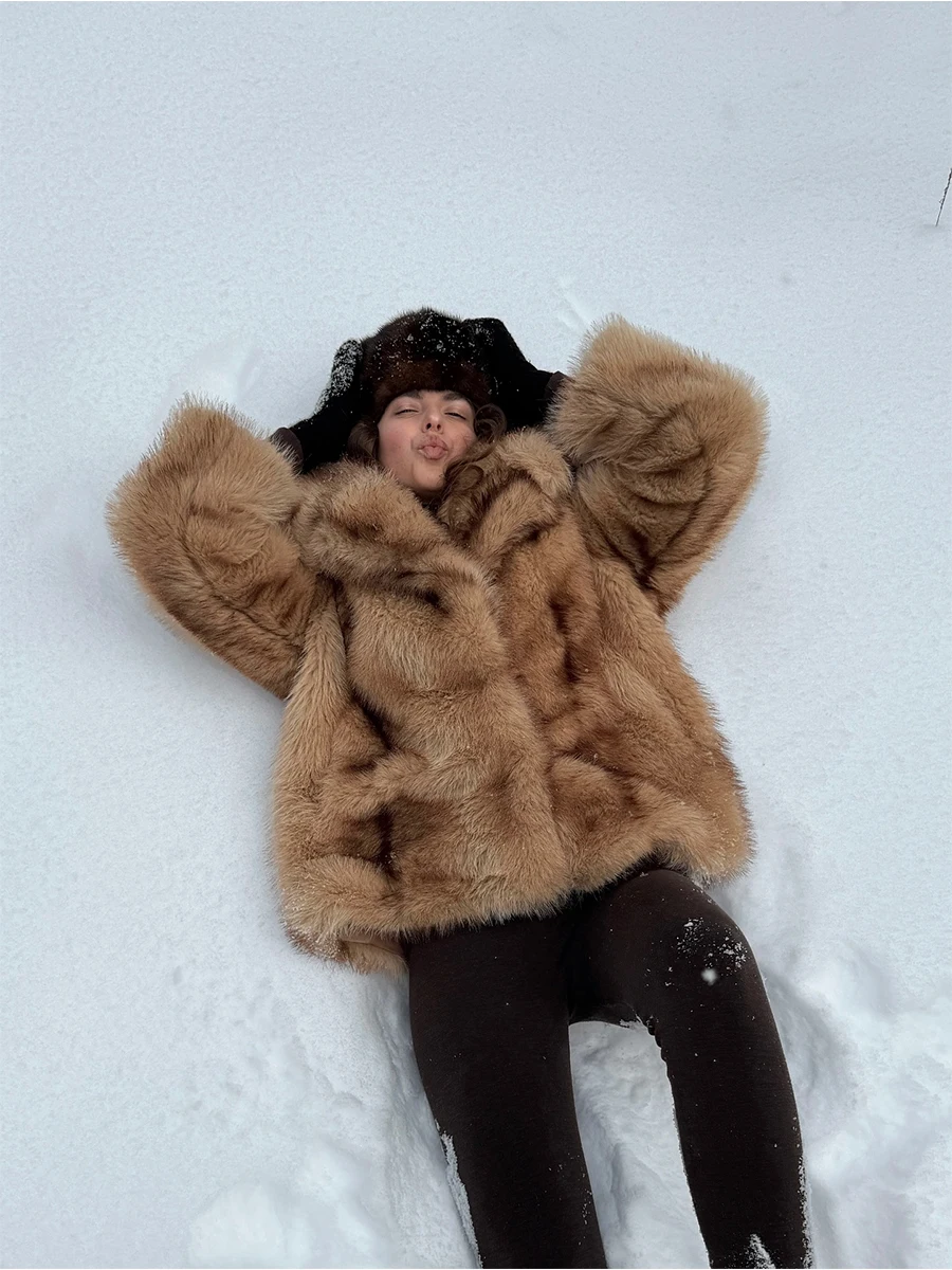 Brown Stripes Gradient Premium Faux Fox Fur Coat Women’s Fashion Iconic Plush Outwear High Street Vintage Cozy Everyday Outfit