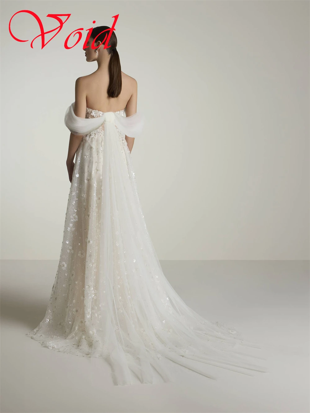 Customized Dreamy White Tulle Wedding Dress Exquisite Strapless Sleeveless Bridal Party High Quality Zipper Back Bridal Gowns