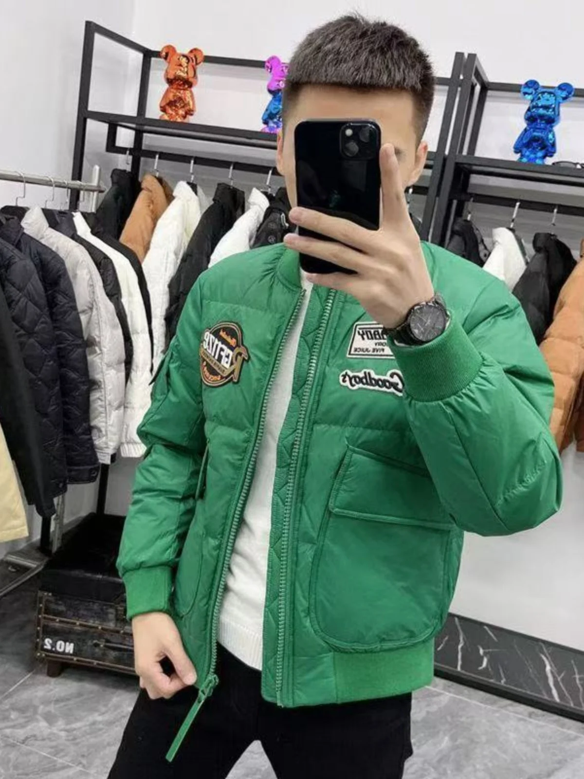 

Новая зимняя мужская куртка-бомбер из хлопка 2024 года: теплая, модная, с воротником-стойкой, в простом корейском стиле, для молодежи, приталенная.