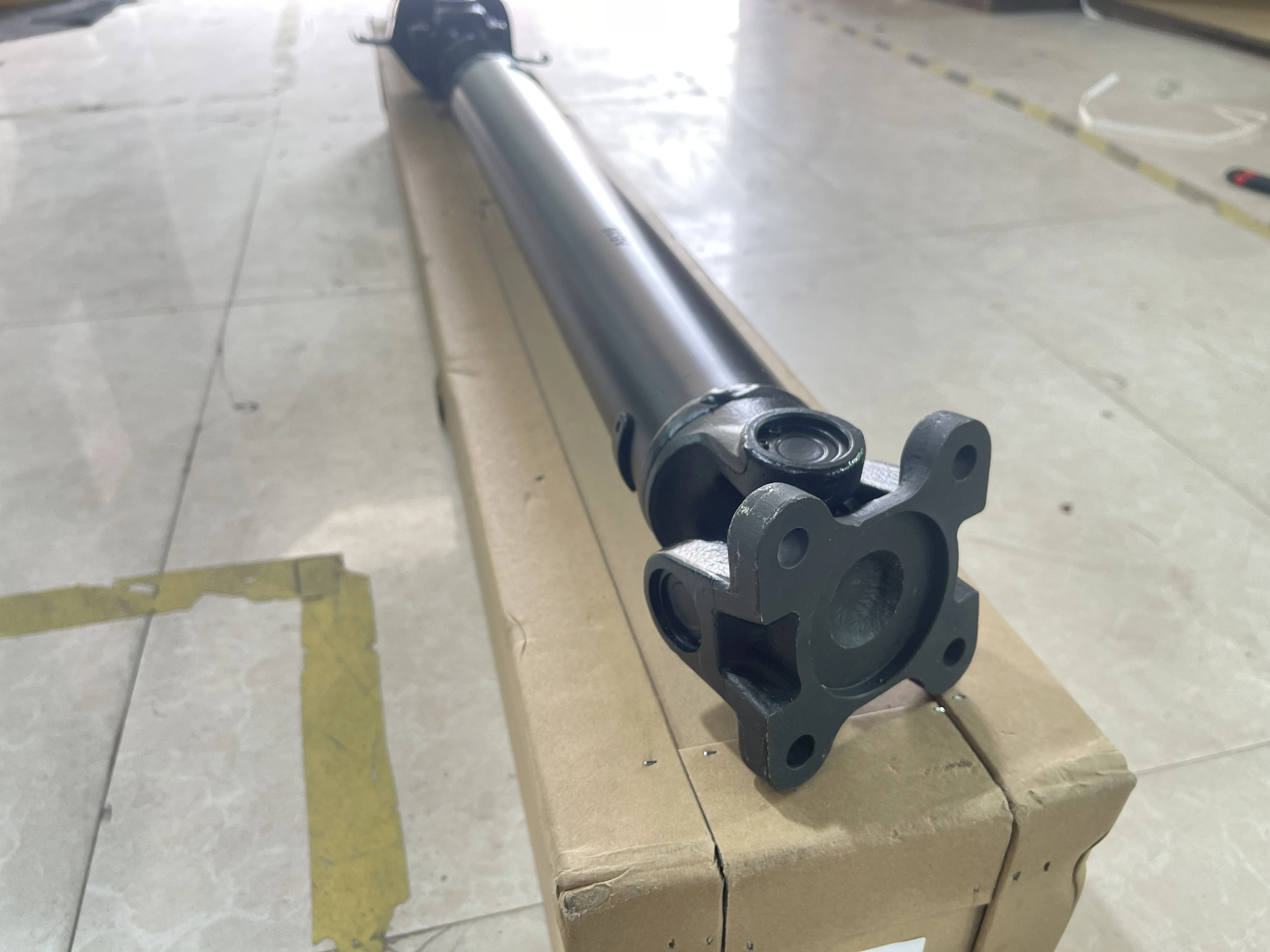 Hot Sell Auto Part EB3G4K145DE EB3Z4R602V 3043010 Right Rear Drive Shaft Shaft Drive for Ranger  (TKE) 3.2 TDCi 4x4 2011- view 4