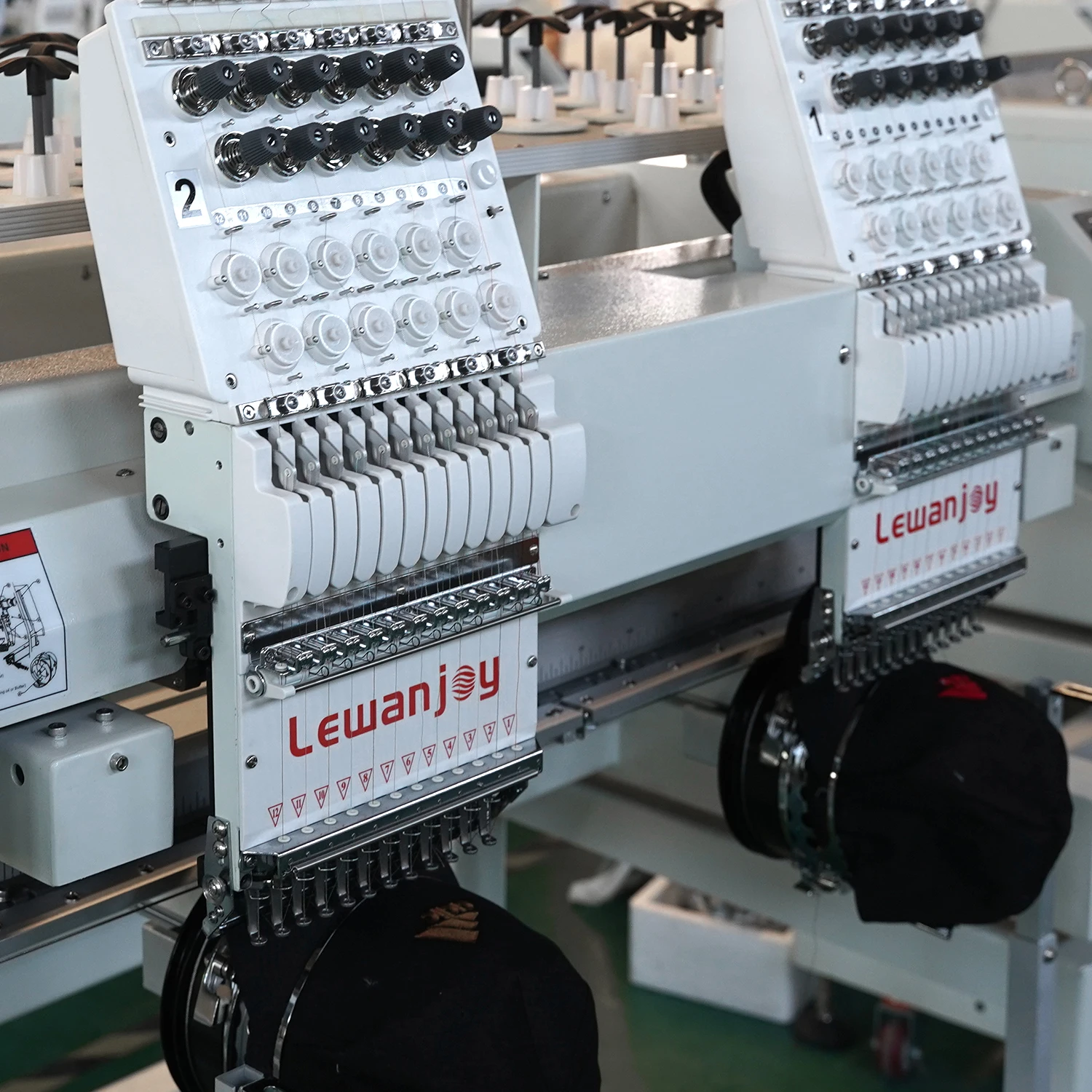 Lewanjoy Newest Technology Embroidery Machine Two Heads 9/12/15 Needles High Performance For Cap Flat Clothe Embroider