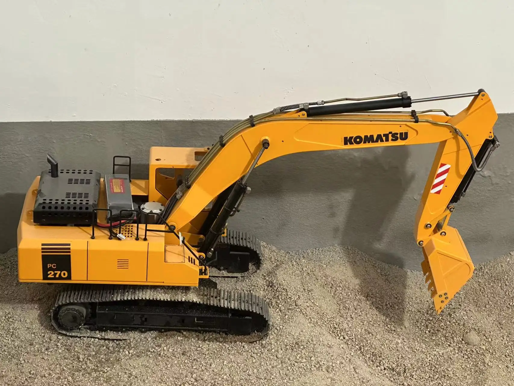 Sample Promotion! 1/12 RC Model Hydraulic Excavator PC270 Certified by CE