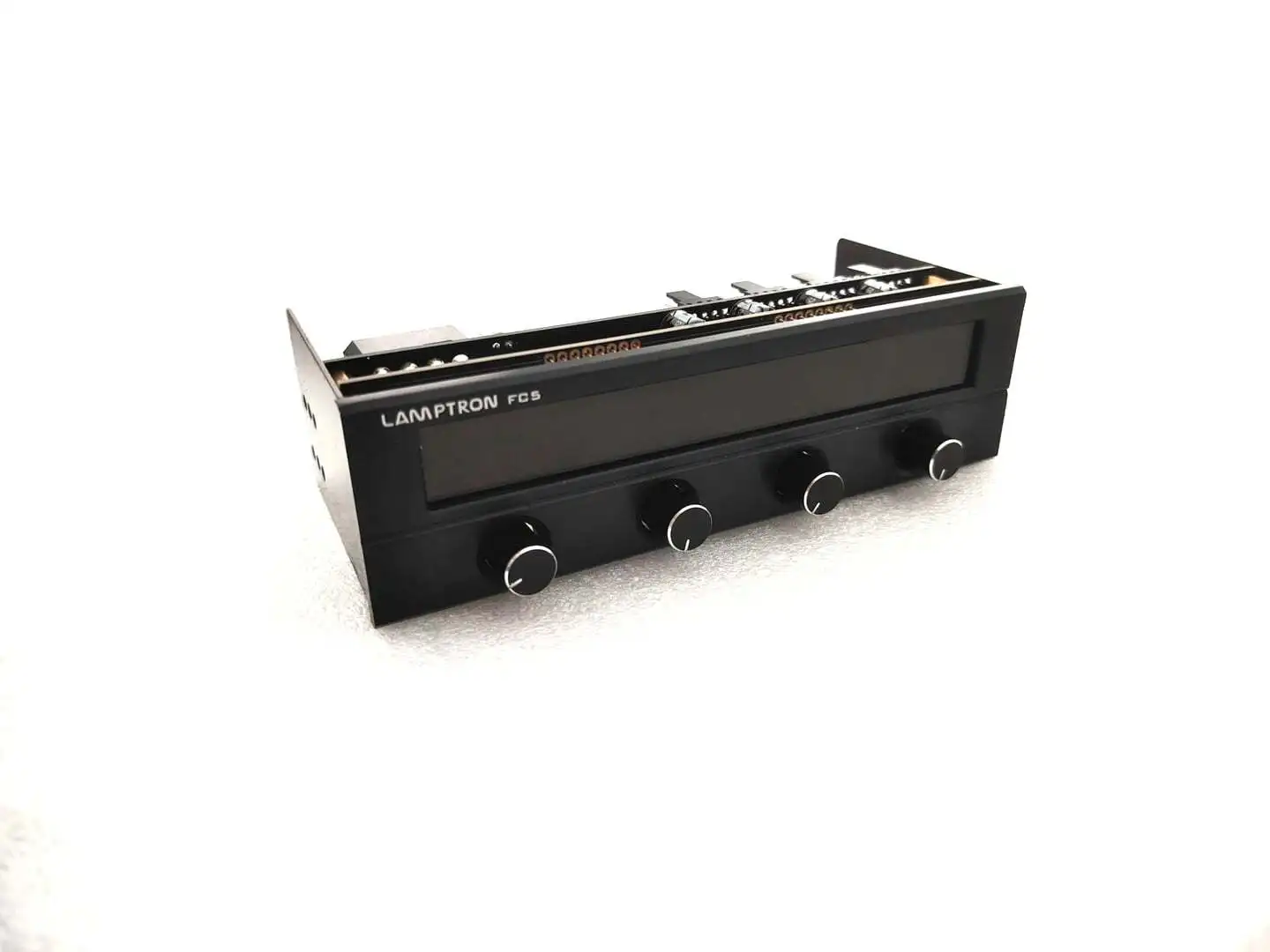 Lamptron FC5V2 12ways PWM Fan Control (12-Ways PWMs,60 watt/channel,7 colors readout)