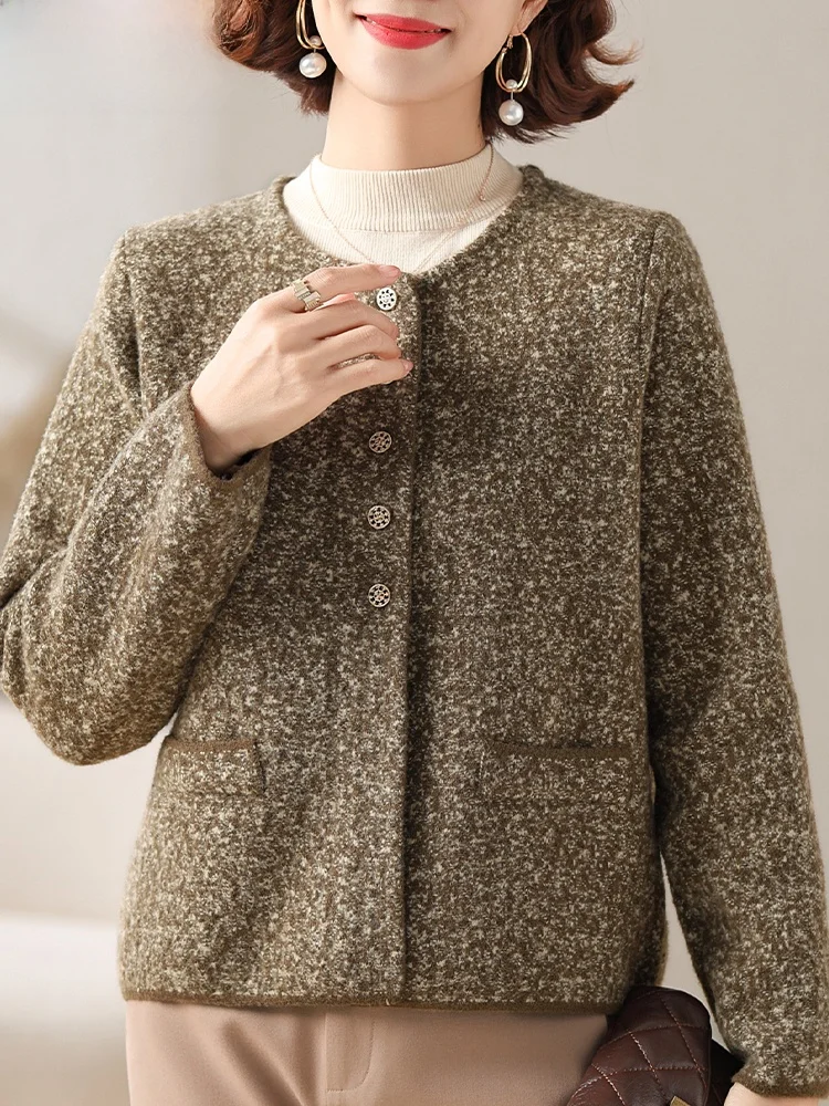 

Модный вязаный кардиган для женщин, осенняя верхняя одежда, стильная одежда для мам среднего возраста, для женщин 50+, в стиле маленькой Франции, тренд сезона