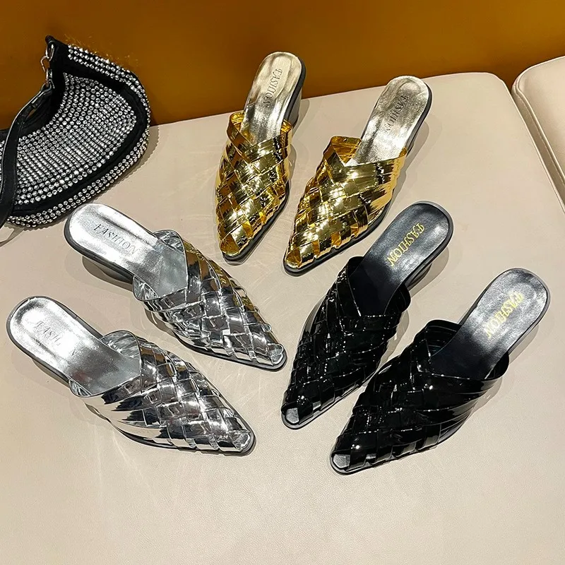 

Simple and Versatile Pointed Toe Woven Mules for Women 2026 Summer New Wedge Closed-Toe Half-Slip Sandals