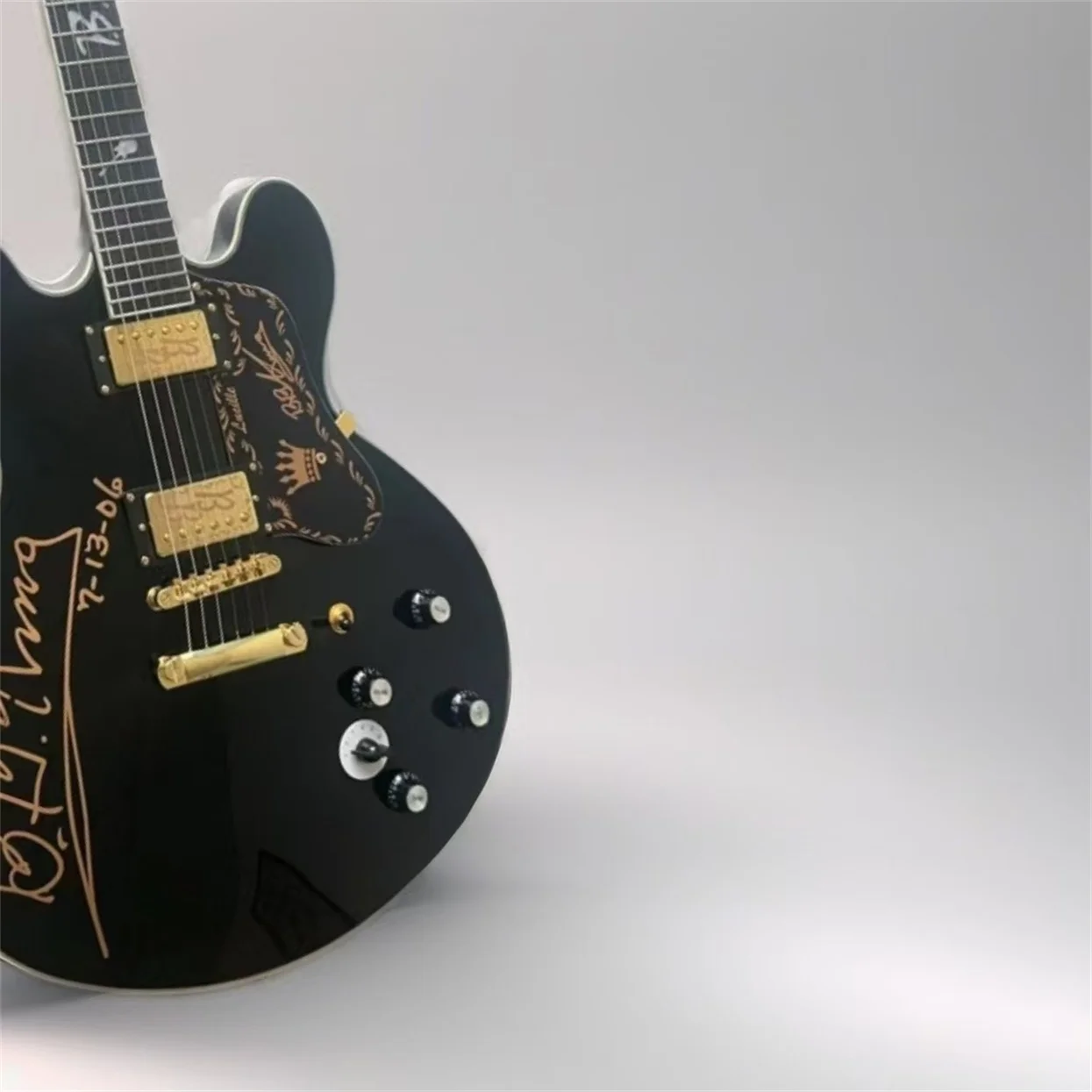 

Custom 80th Anniversary B.B.King Lucille Matte Black Semi Hollow Body Jazz Electric GuitarSwitch Gold Hardware