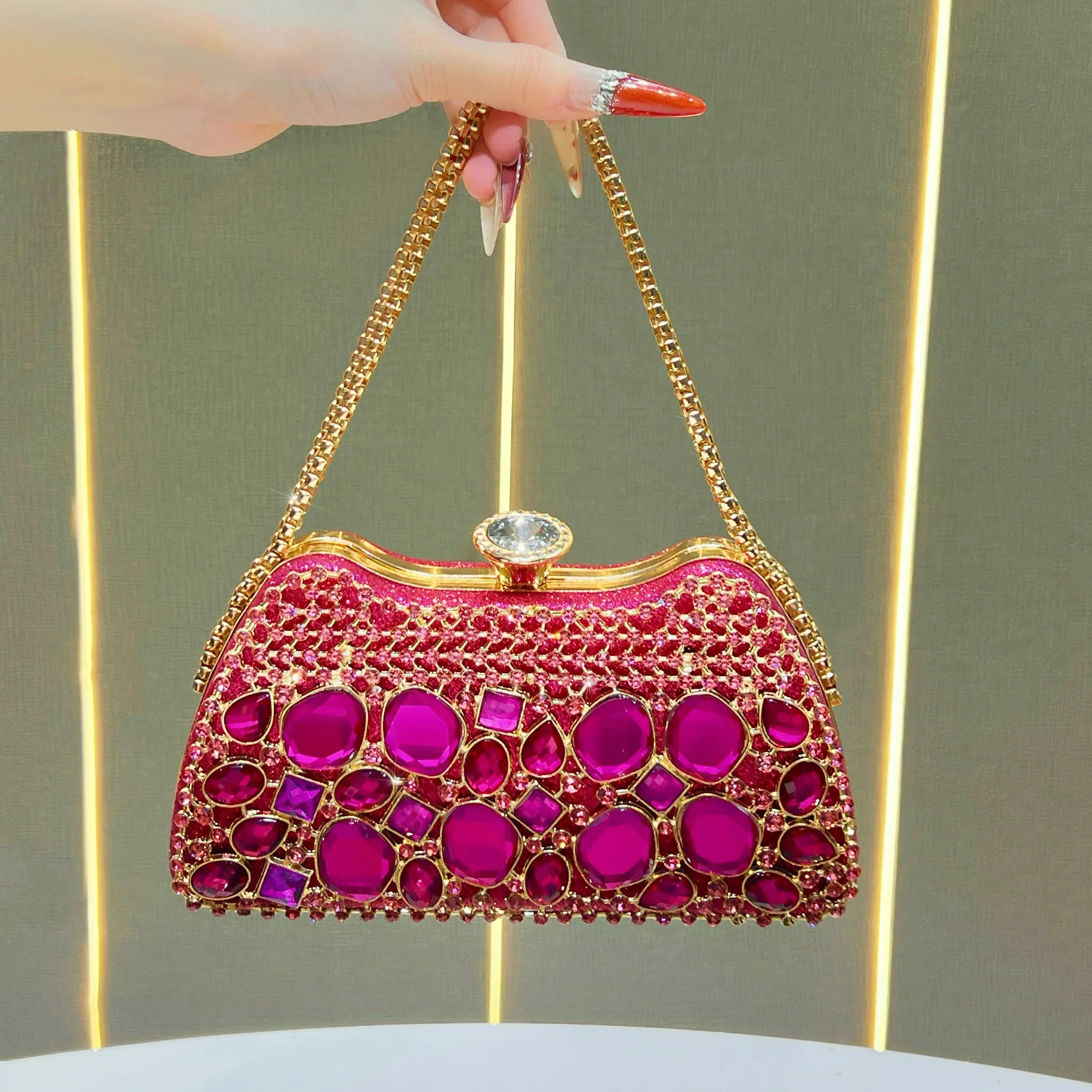 Luxury Ladies Clutch Bag Exquisite Dinner Bag Hollow Diamond Handbag Celebrity Chain Women's Bag