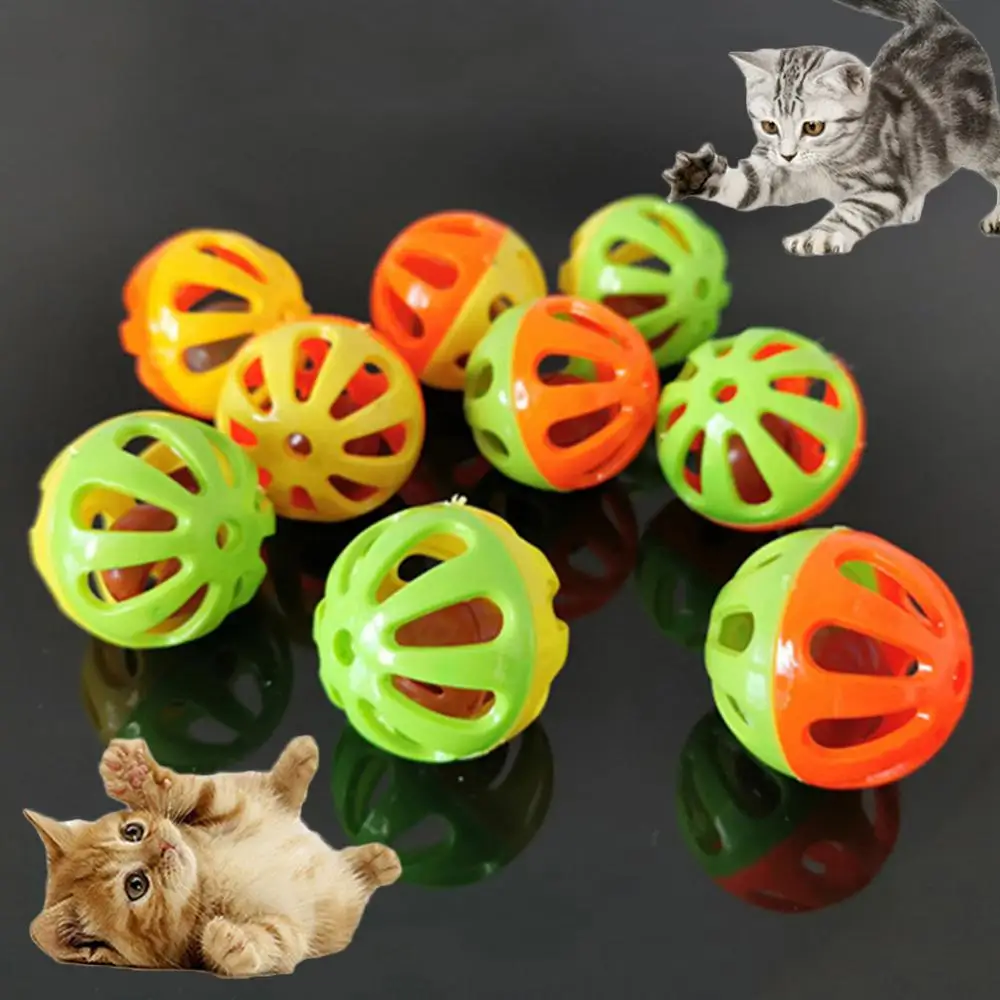 Pelota de plástico hueca para gato