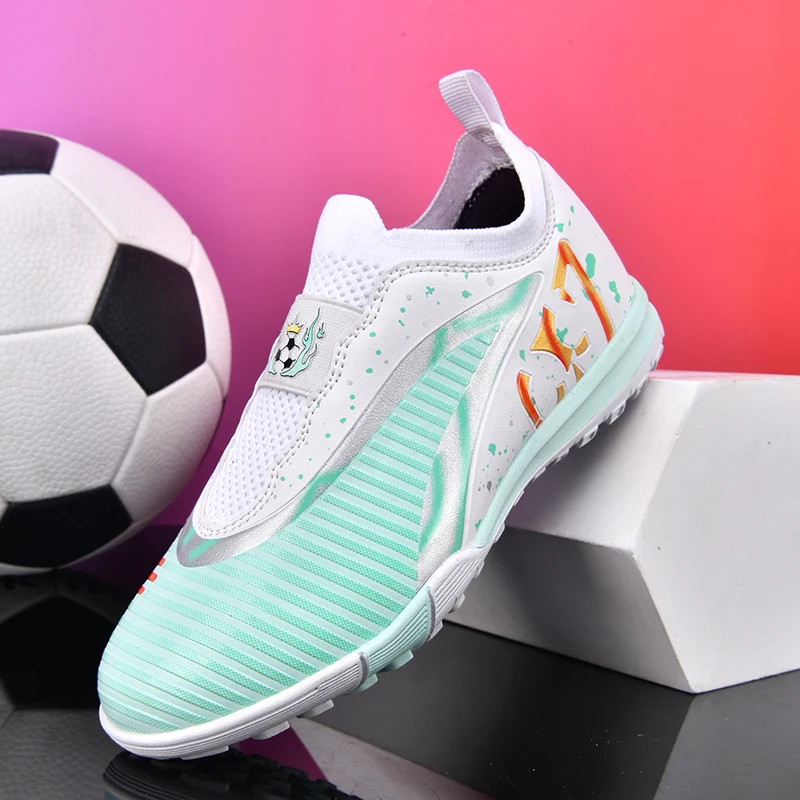 

Popular low-top football boots, broken nails, breathable and non-slip,TF and spikes FG unisex styles, 5 colors to choose from,