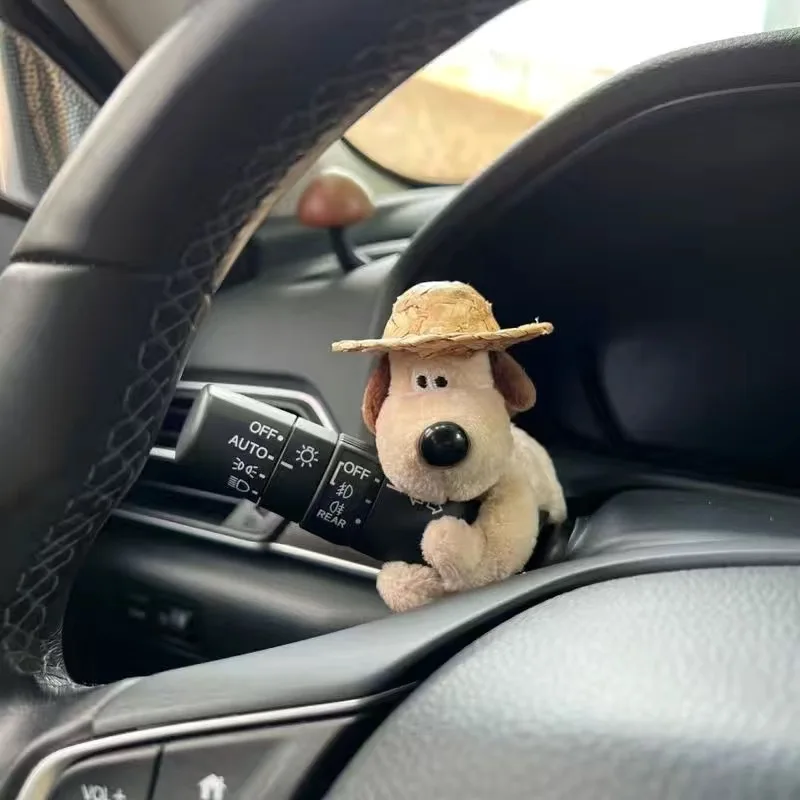 Cartoon Cosplay Straw Hat Pilot Gromit Plush Toy Bag Decoration Kawaii Cute Key Chain Car Wiper Control Lever Decoration Gift