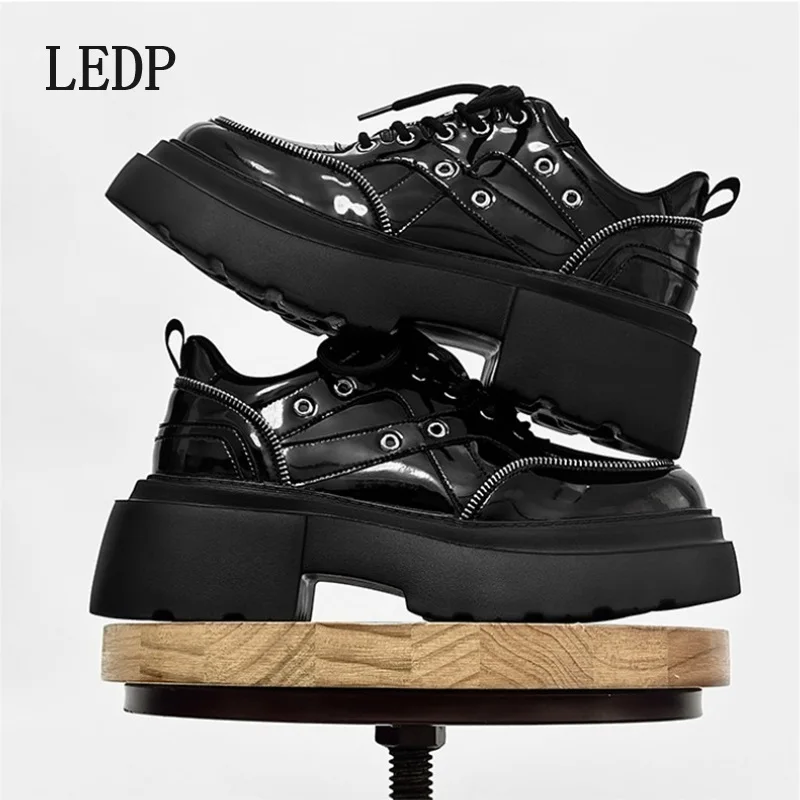 LEDP-zapatos de tablero negros para hombre, calzado de suela gruesa, cabeza grande, punta redonda, estilo Derby, tendencia Retro