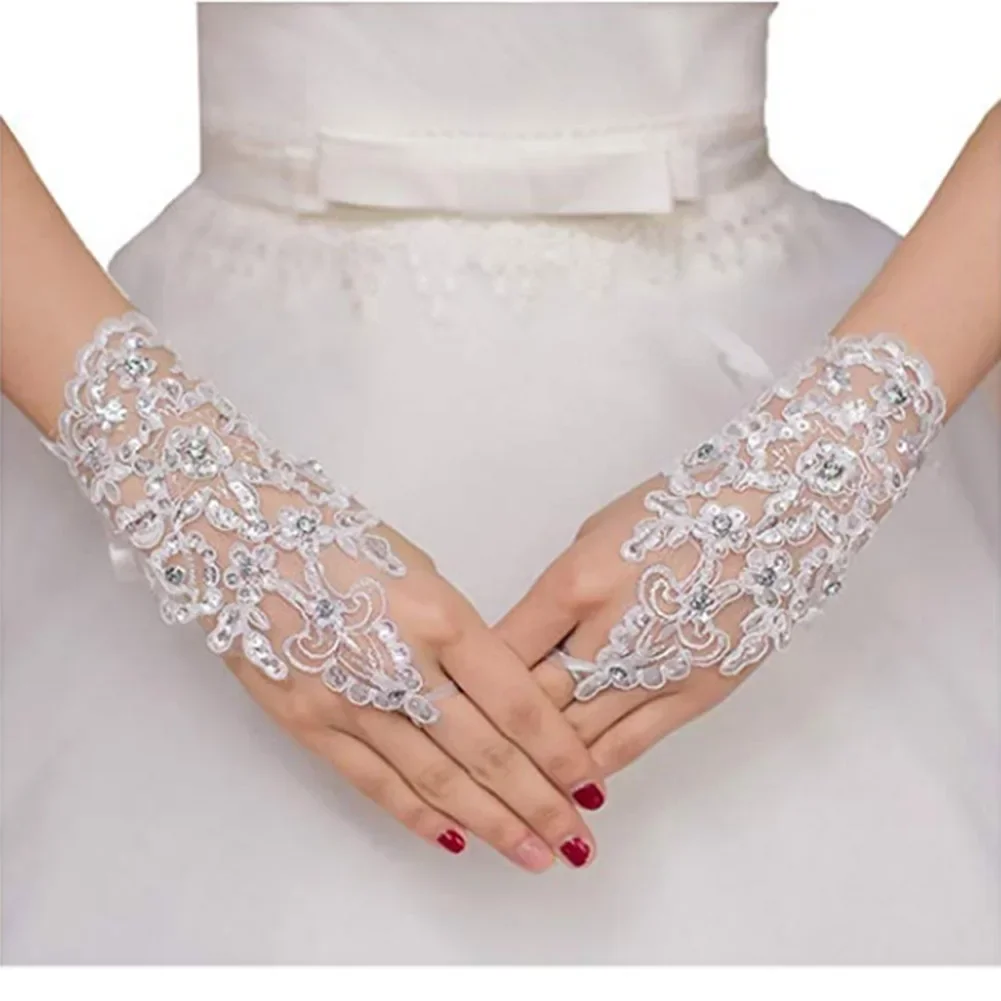 สีขาวงาช้างสีแดงสั้นผู้หญิง Fingerless เจ้าสาว Elegant ย่อหน้า Rhinestone ลูกไม้ถุงมืออุปกรณ์จัดงานแต่งงาน