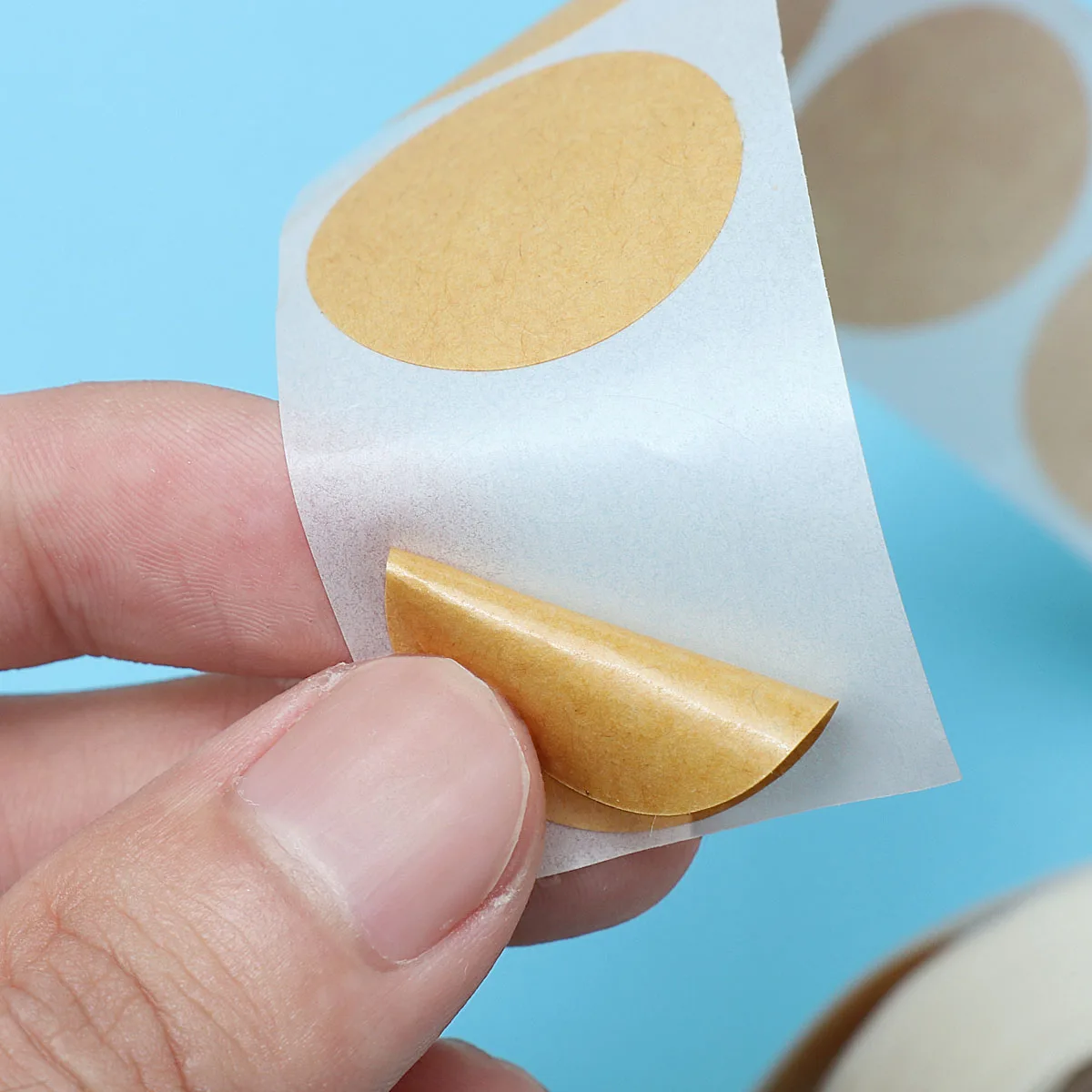 

500 Pcs Kraft Paper Adhesive Writable Labels for Packaging Gift Wrapping Sealing Round Stickers Folder Tab Labels