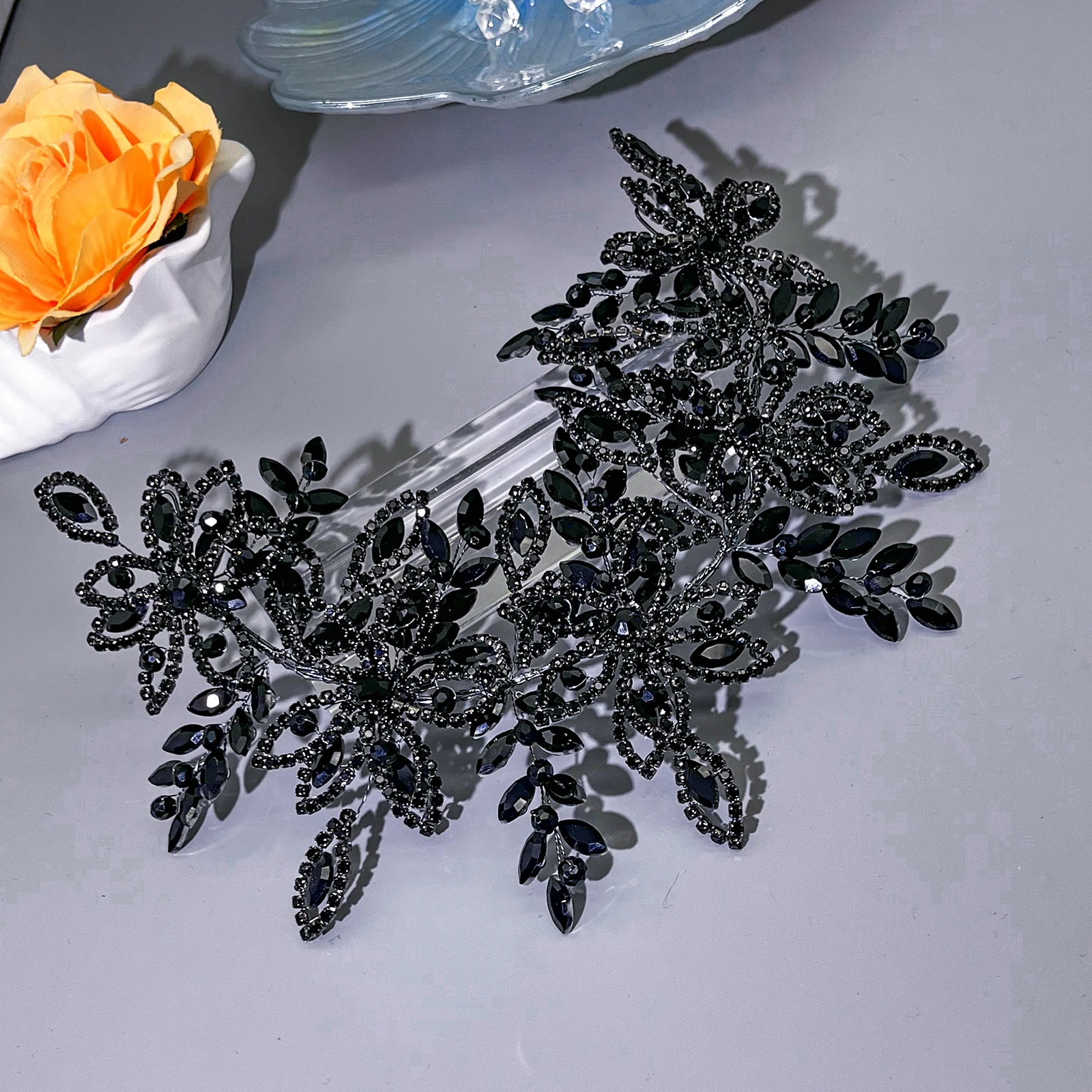 DZ087 الذهب حجر الراين رباط شعر كريستال العروس عقال اكسسوارات الزفاف مجوهرات فاخرة امرأة الحلي خوذة الحفلات