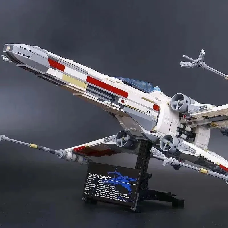 

1559 PCS With Figures05039 Red Five X Fast Ship Platform 10240 Building Blocks Bricks Toy Gift Boy Collectors Edition