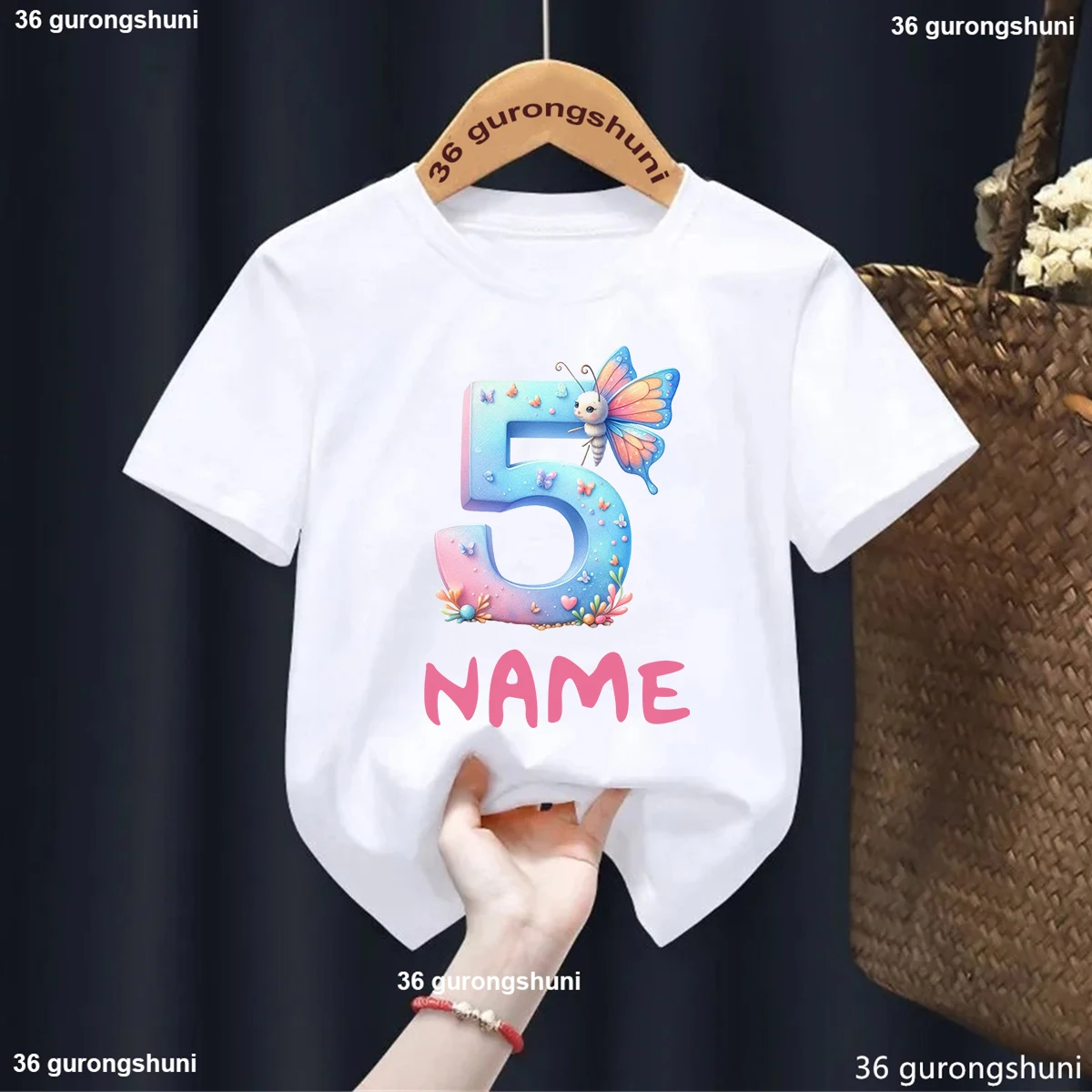 女の子のための水彩蝶のTシャツ,子供のためのパーソナライズされた名前,誕生日パーティーの衣装,かわいい,1〜9歳の番号