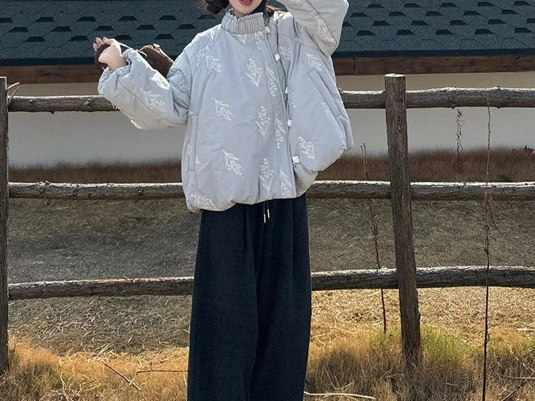 

Sweet Single Breasted Cotton Jacket for Women in Winter 2025 New High-end and Thickened Warm Cotton Jacket