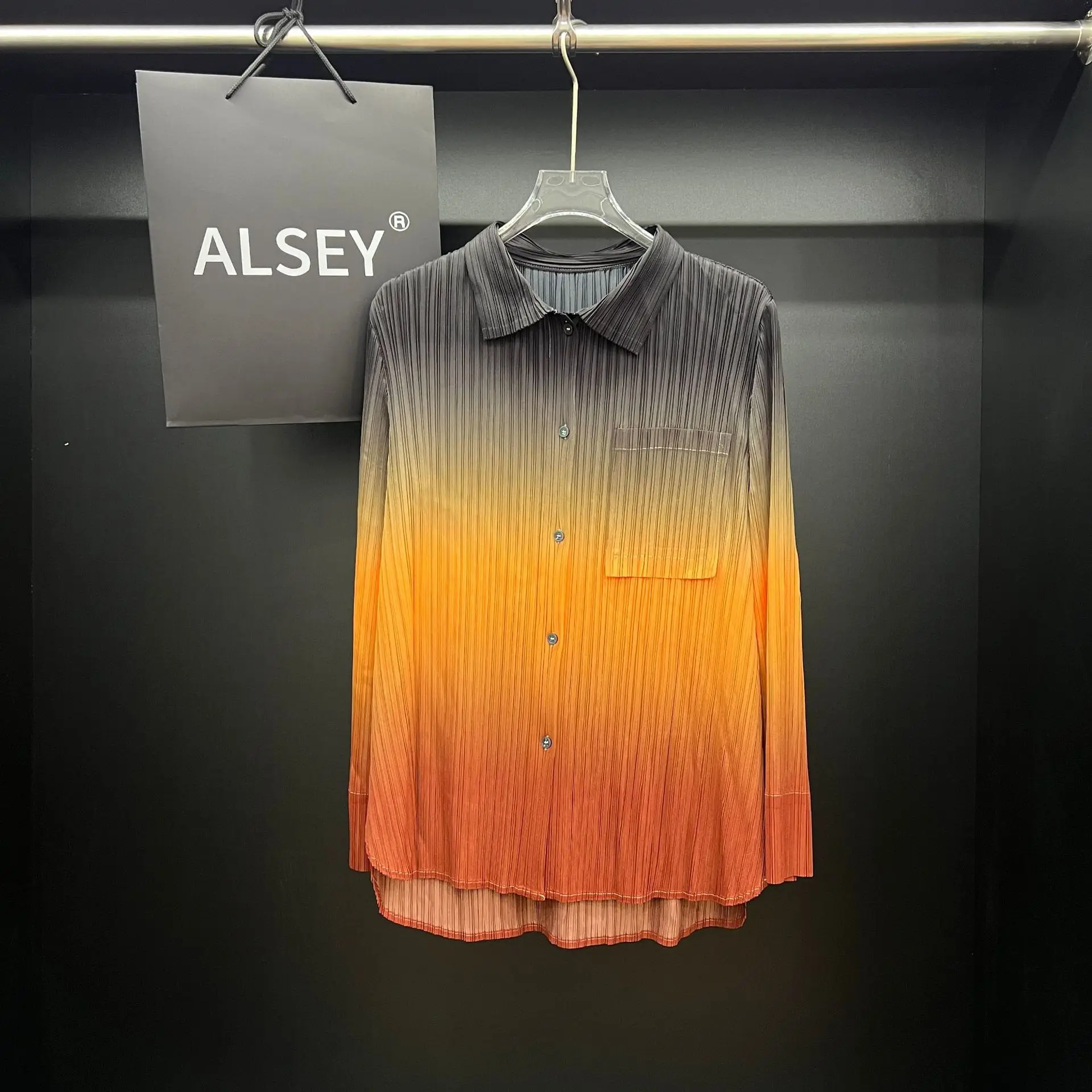 المرأة عارضة قميص التلبيب كم طويل صف واحد زر التدرج اللون خمر تصميم فضفاض كبير الحجم أزياء الإناث تي شيرت