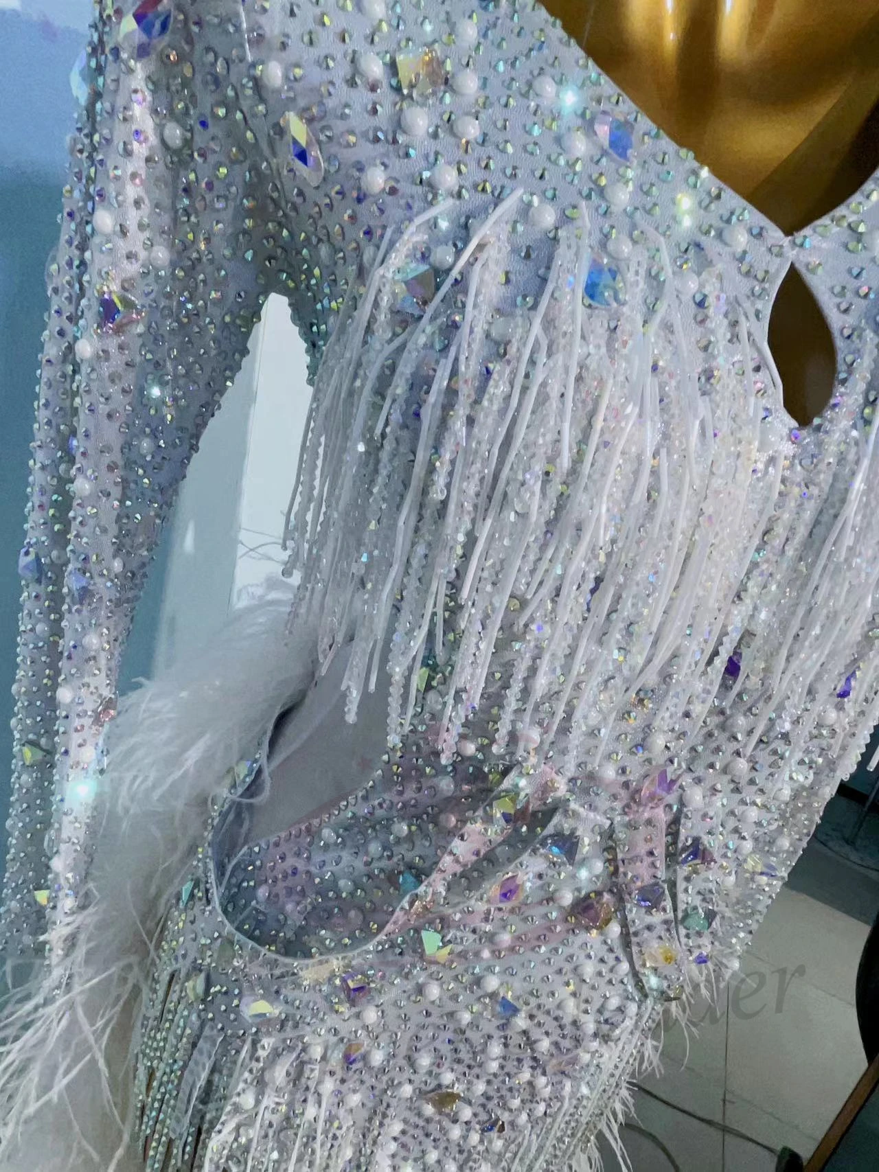 فستان رقص لاتيني فستان لامع مخصص راقي مع زي احترافي لمرحلة سامبا من اللؤلؤ الماسي