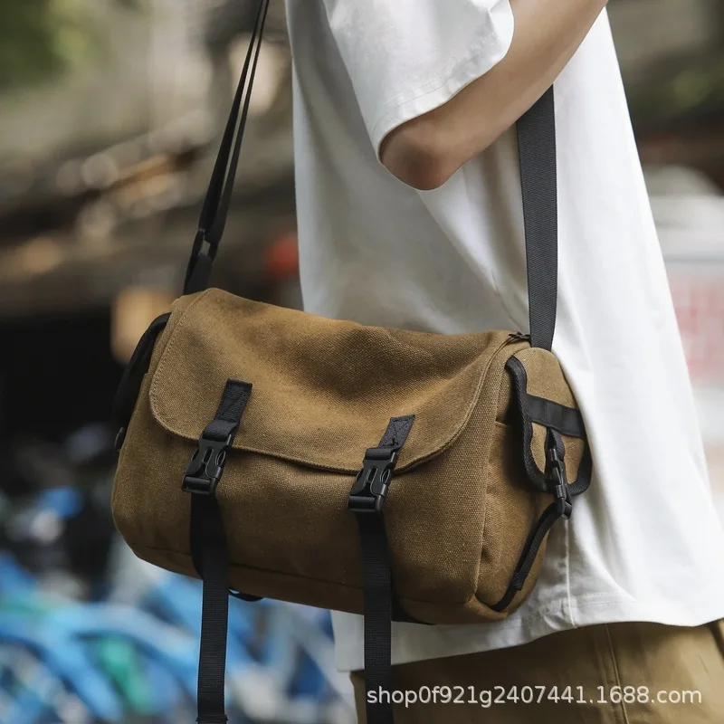 

Single Shoulder Messenger Bag For Men And Women College Commuting Large Capacity Canvas Crossbody Bag Fashionable And Trendy Bag