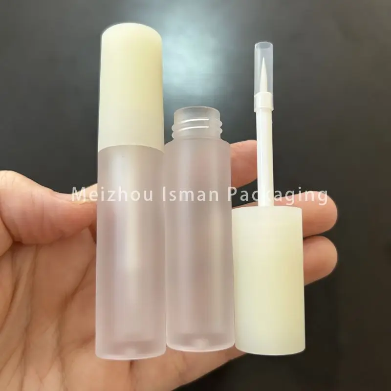 

50Pcs new mini round rubber white eyeliner tube soft touch eyelash container cosmetic mascara packaging with brush 3ml