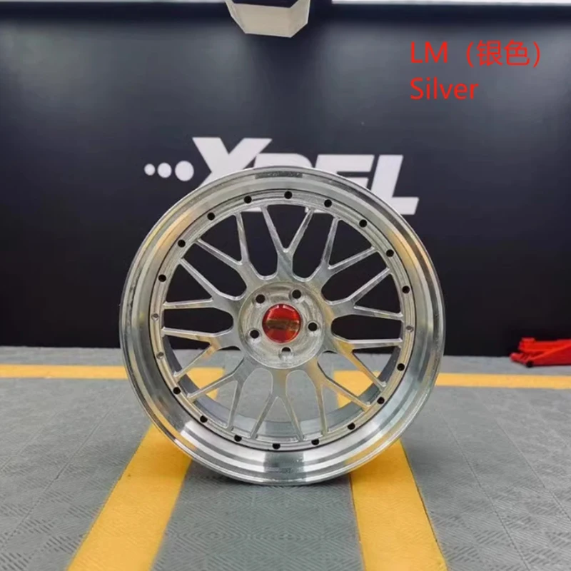 Wielmodel Auto Ornamenten STRALEN Metalen Wiel RID Aluminium Simulatie Smeden Wiel Modificatie Creatief Desktop Speelgoed