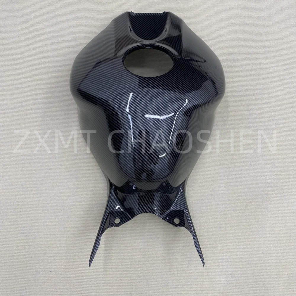 

Carbon fiber coated fairing motorcycle fuel tank cover guard is applicable to CBR1000RR 2004 2005 2006 2007