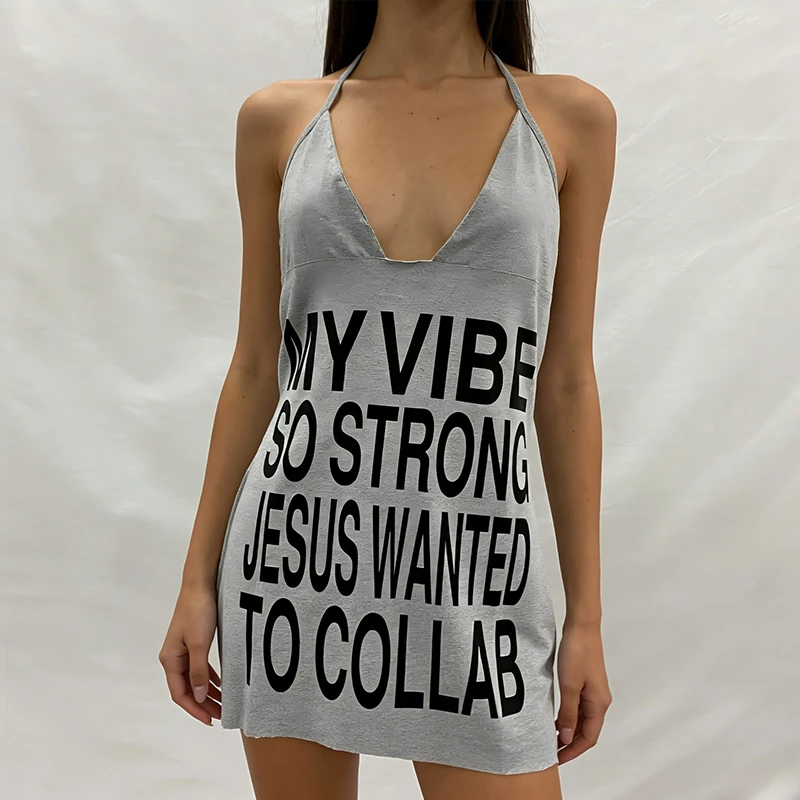 

American street ins retro style hanging neck suspender dress printed pattern low-cut V-neck sexy spice girl skirt 2026 new