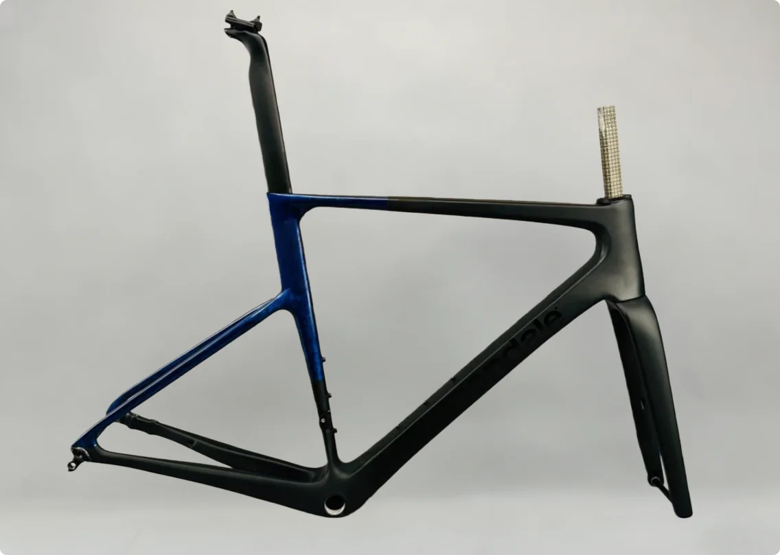 

Carbon Road Bicycle Frame EVO blue Glossy Disc Brake Bike Frame With Handlebar
