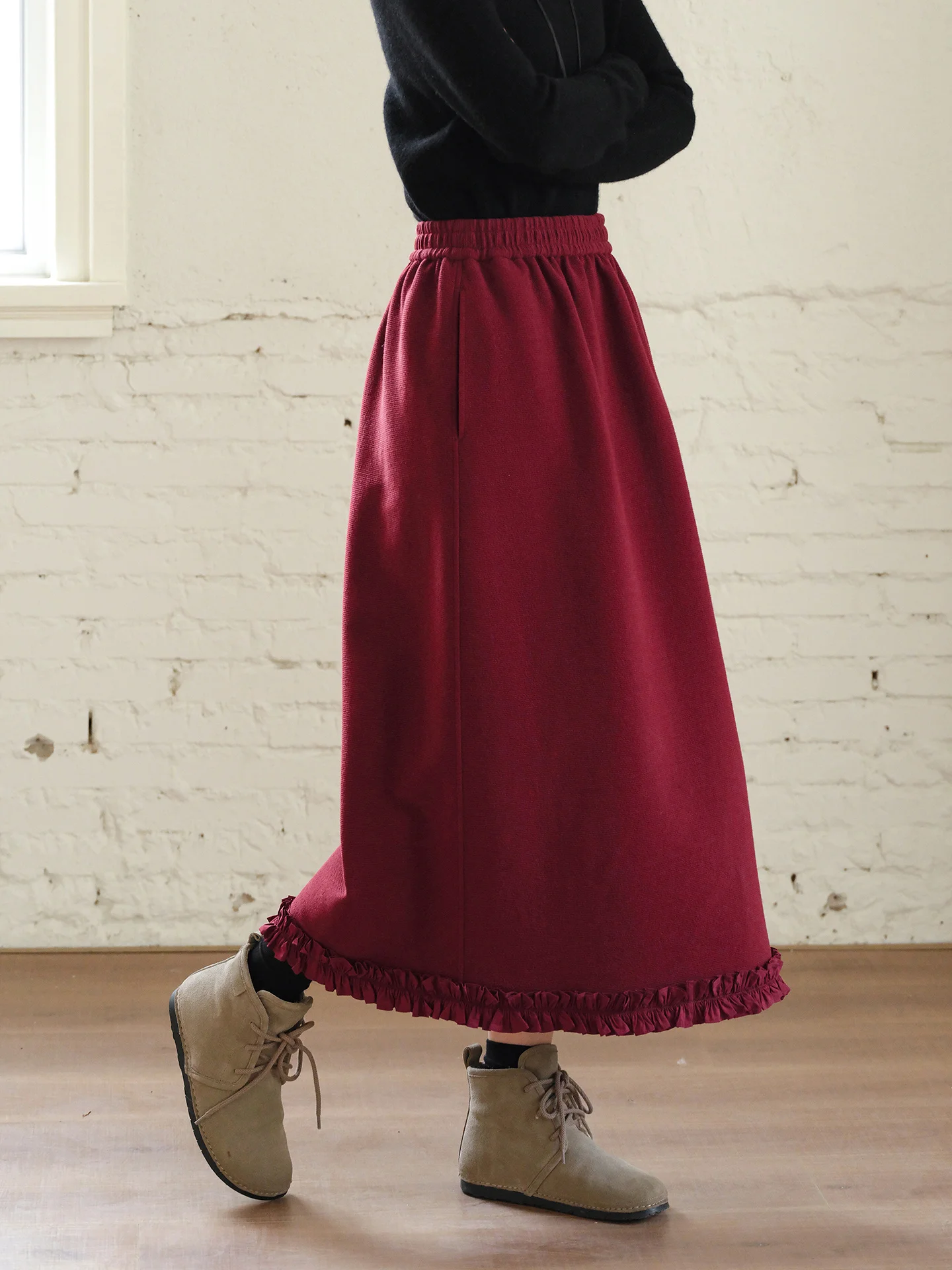 

Комплект: красная длинная бархатная хлопковая юбка А-силуэта Ankela и хлопковое платье макси с плотной текстурой для женщин, весенняя коллекция, художественный дизайн