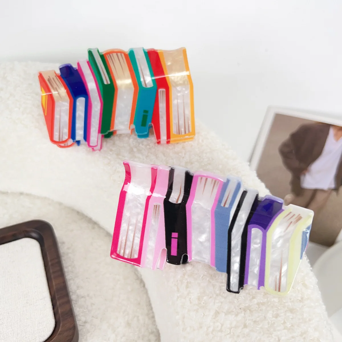 

Корейский зажим для волос, акриловая волнистая форма книги, цельные красочные аксессуары для волос для женщин и девочек, прическа