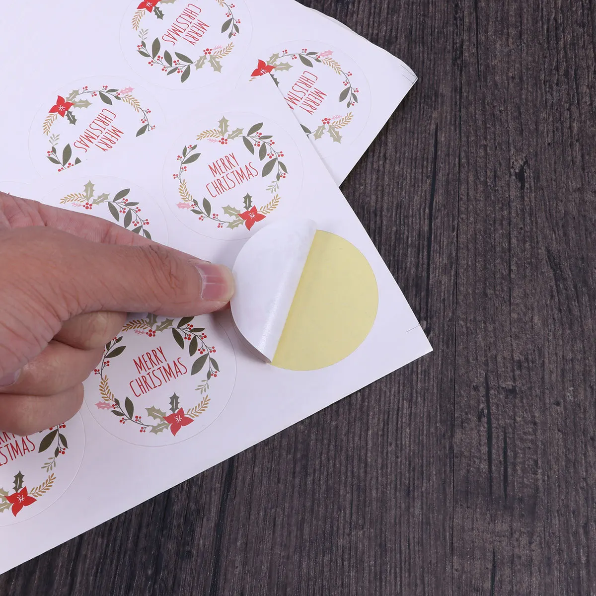 

60Pcs Christmas Wreath Stickers 10 Sheets Floral Labels DIY Gift Wrapping Baking Packaging Decor Christmas Stickers